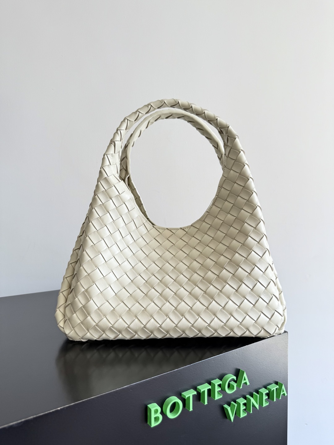Bagsaaa B0tt*ga Ven*ta Campana Bag 844249 Sea Salt - 33cm