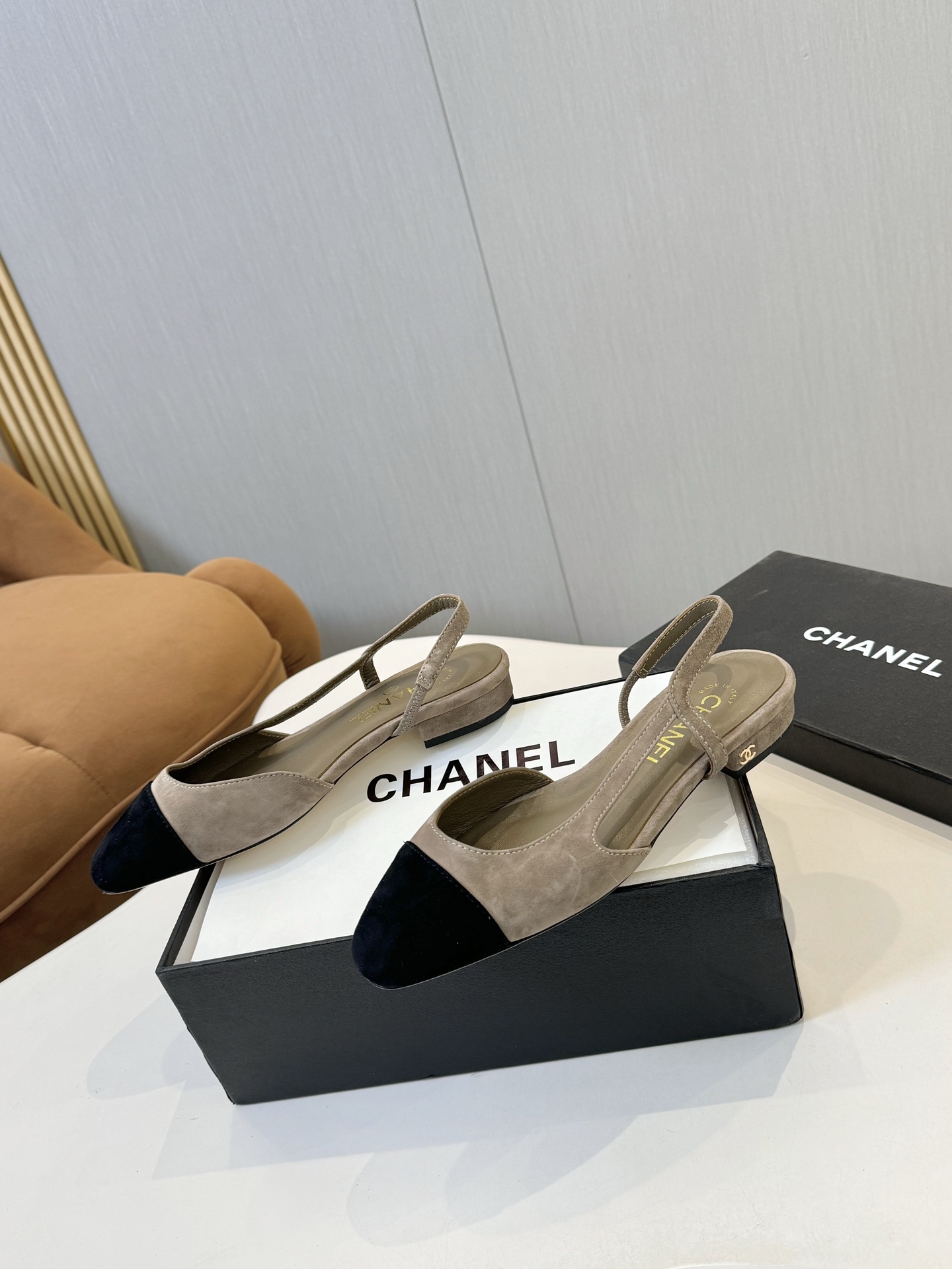 Bagsaaa Ch**el G31319 Slingbacks gray suede