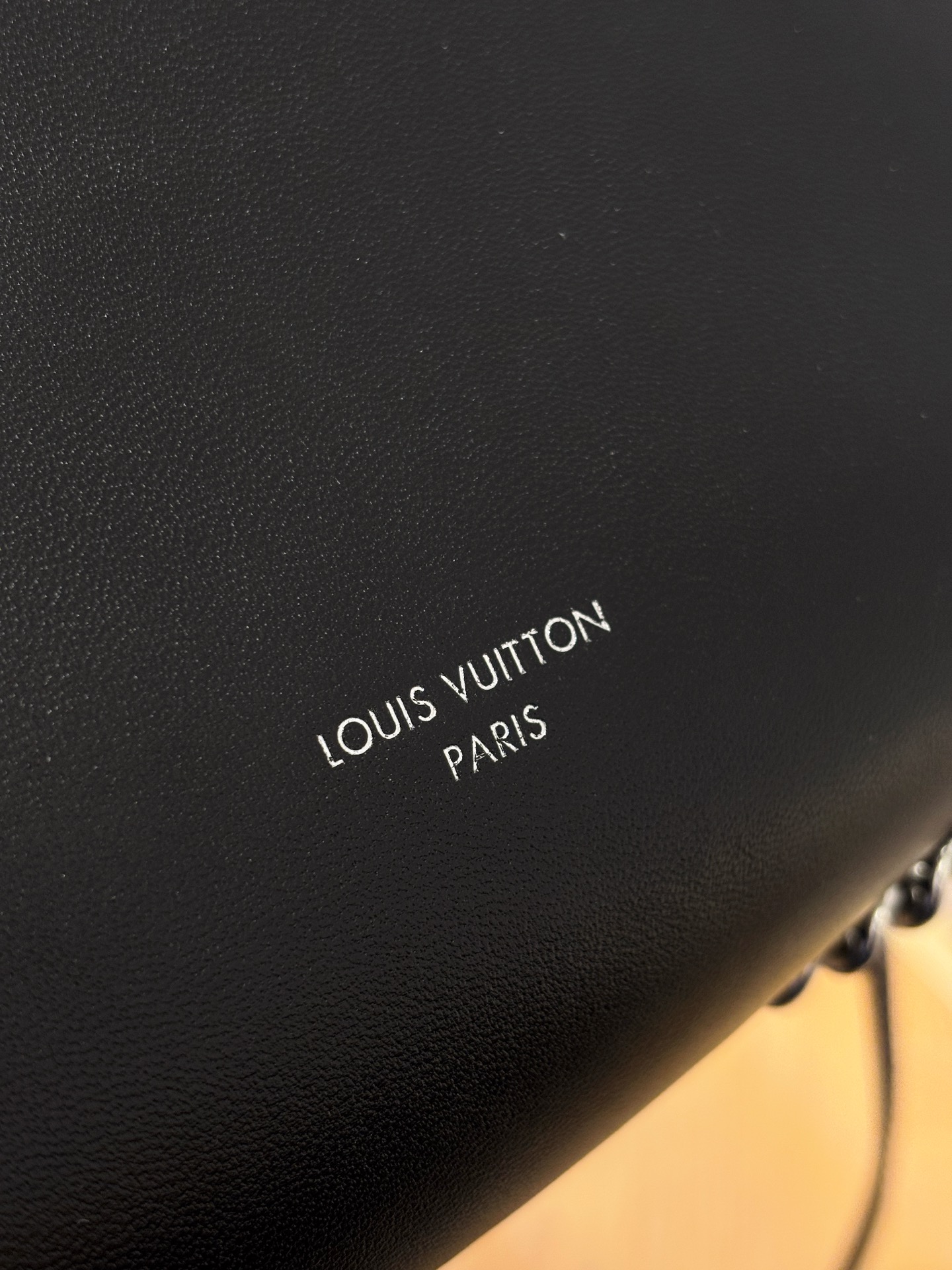 Bagsaaa LV M15195 Side Trunk Vibe MM Black - 23.5cm