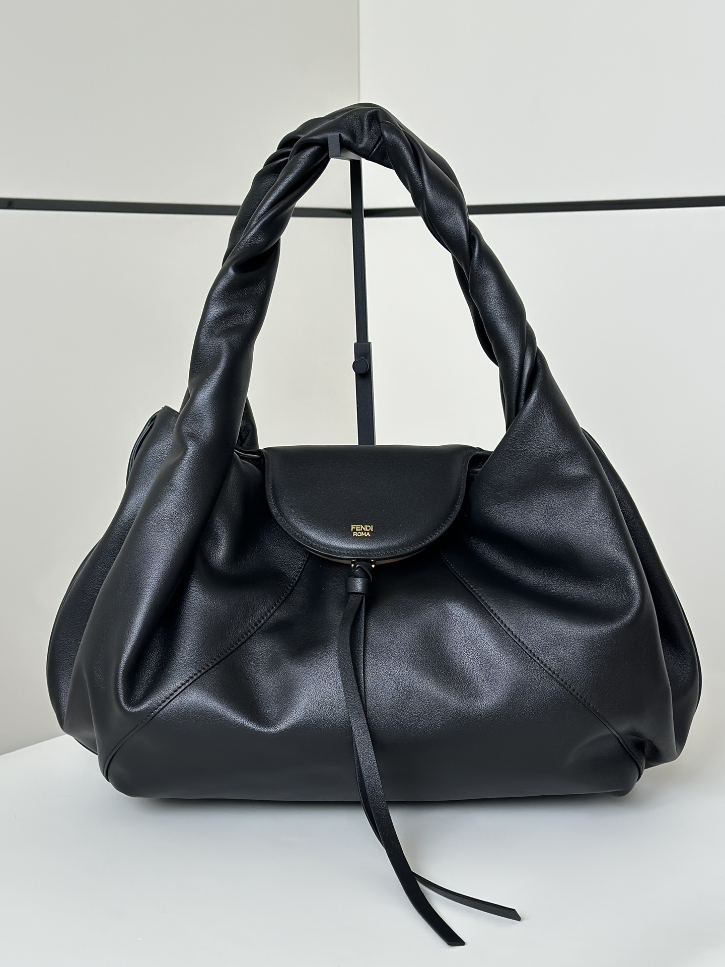 Bagsaaa F**di Large Spy Black leather bag - 48 cm