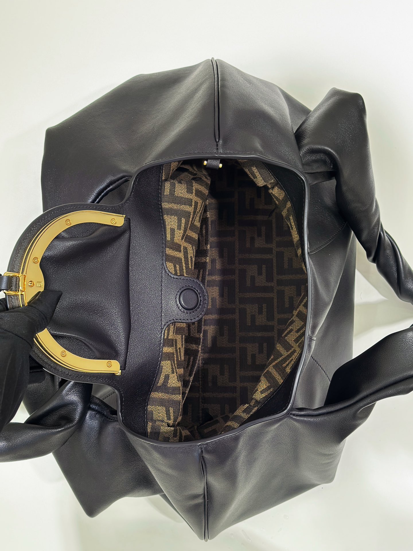 Bagsaaa F**di Large Spy Black leather bag - 48 cm