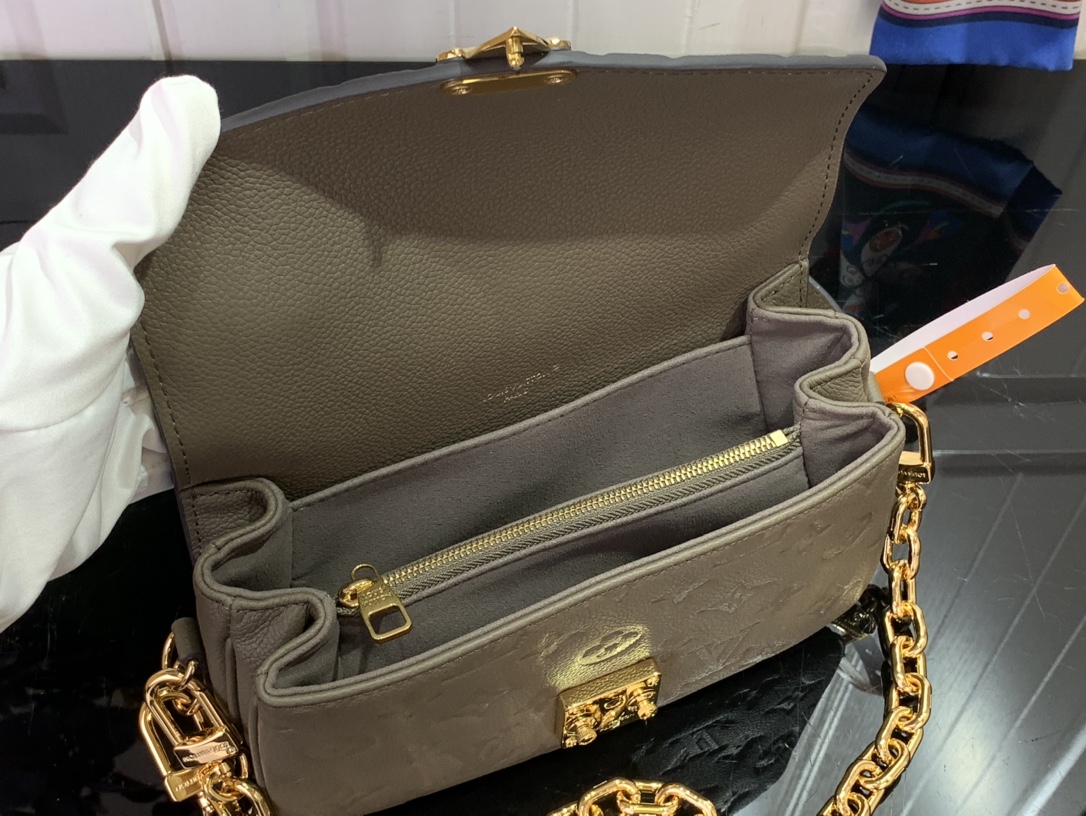 Bagsaaa LV M25910 Pochette Metis East West Smoke - 21.5cm
