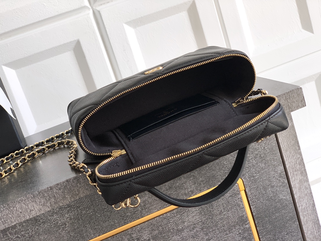 Bagsaaa Ch**el Long Vanity with chain AP4933 black caviar - 17cm