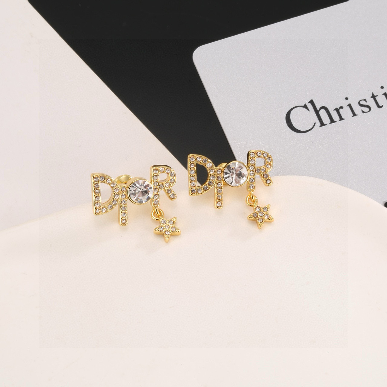 Bagsaaa D10r Earrings 22