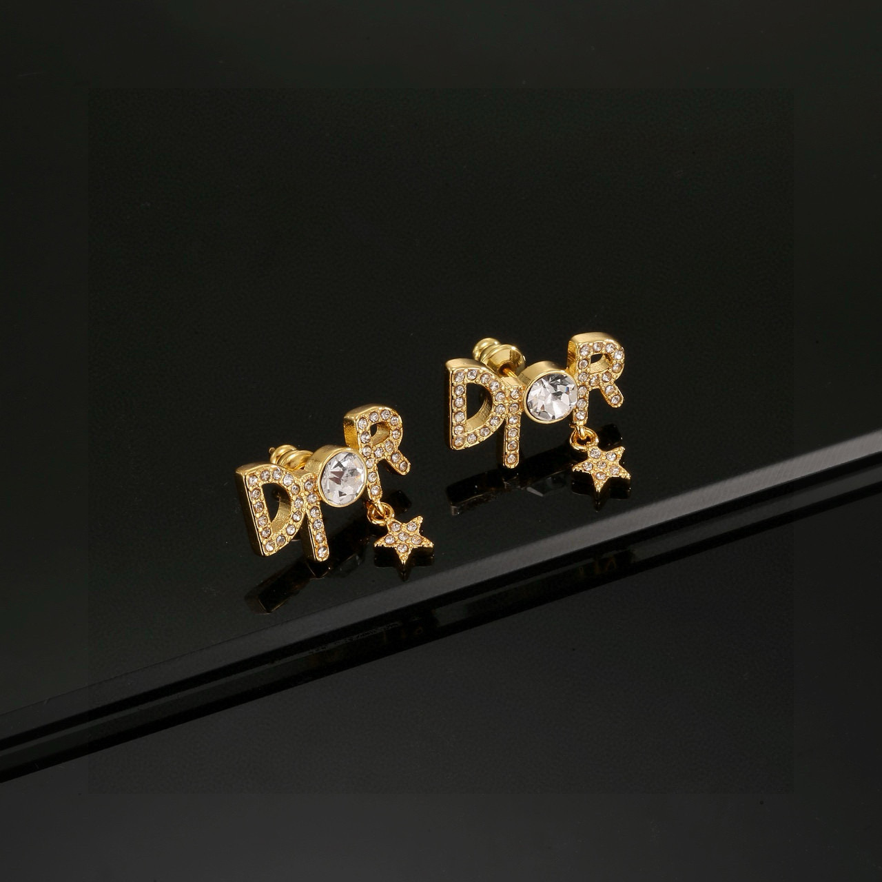 Bagsaaa D10r Earrings 22