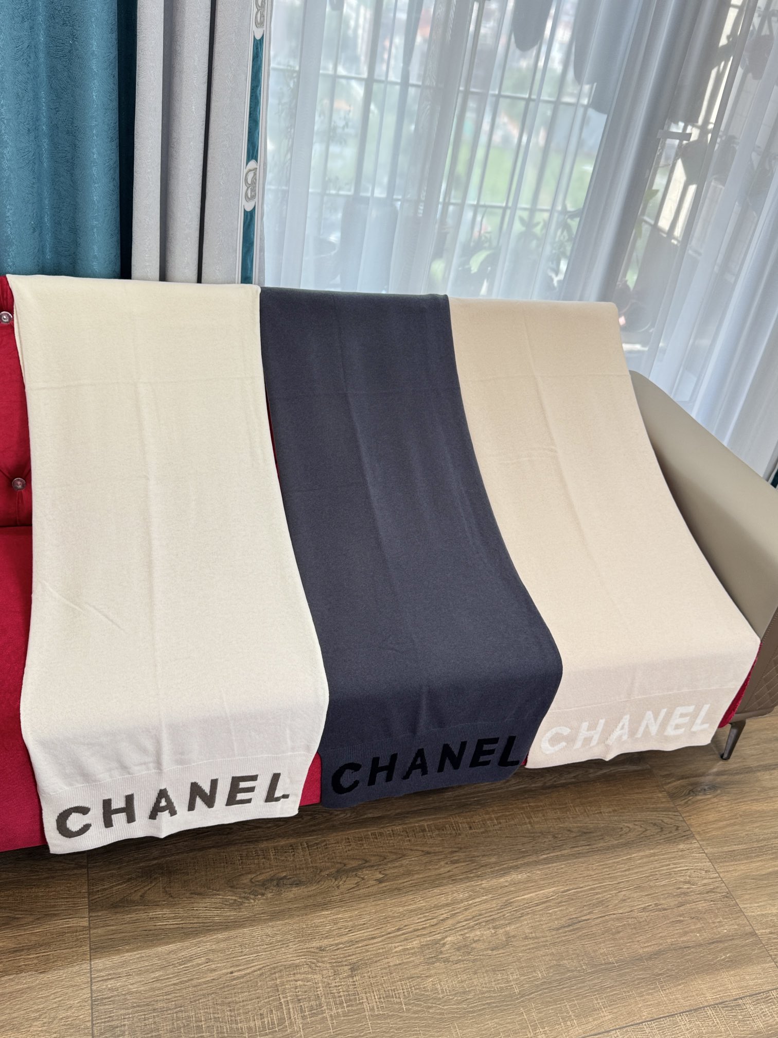 Bagsaaa Ch**el Scarf