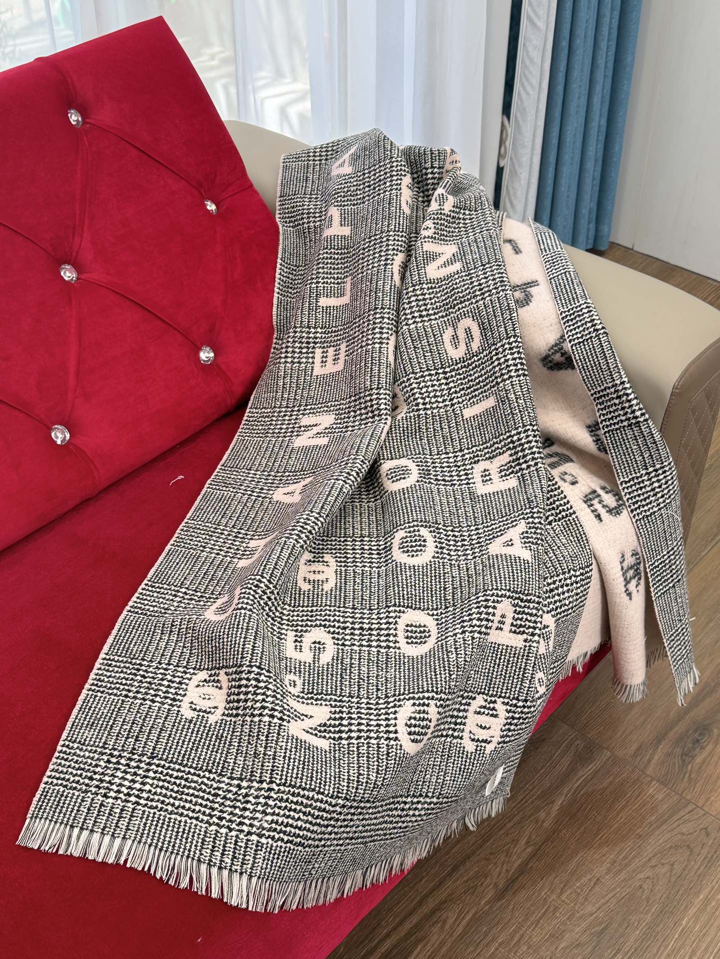 Bagsaaa Ch**el Scarf - 72x190cm