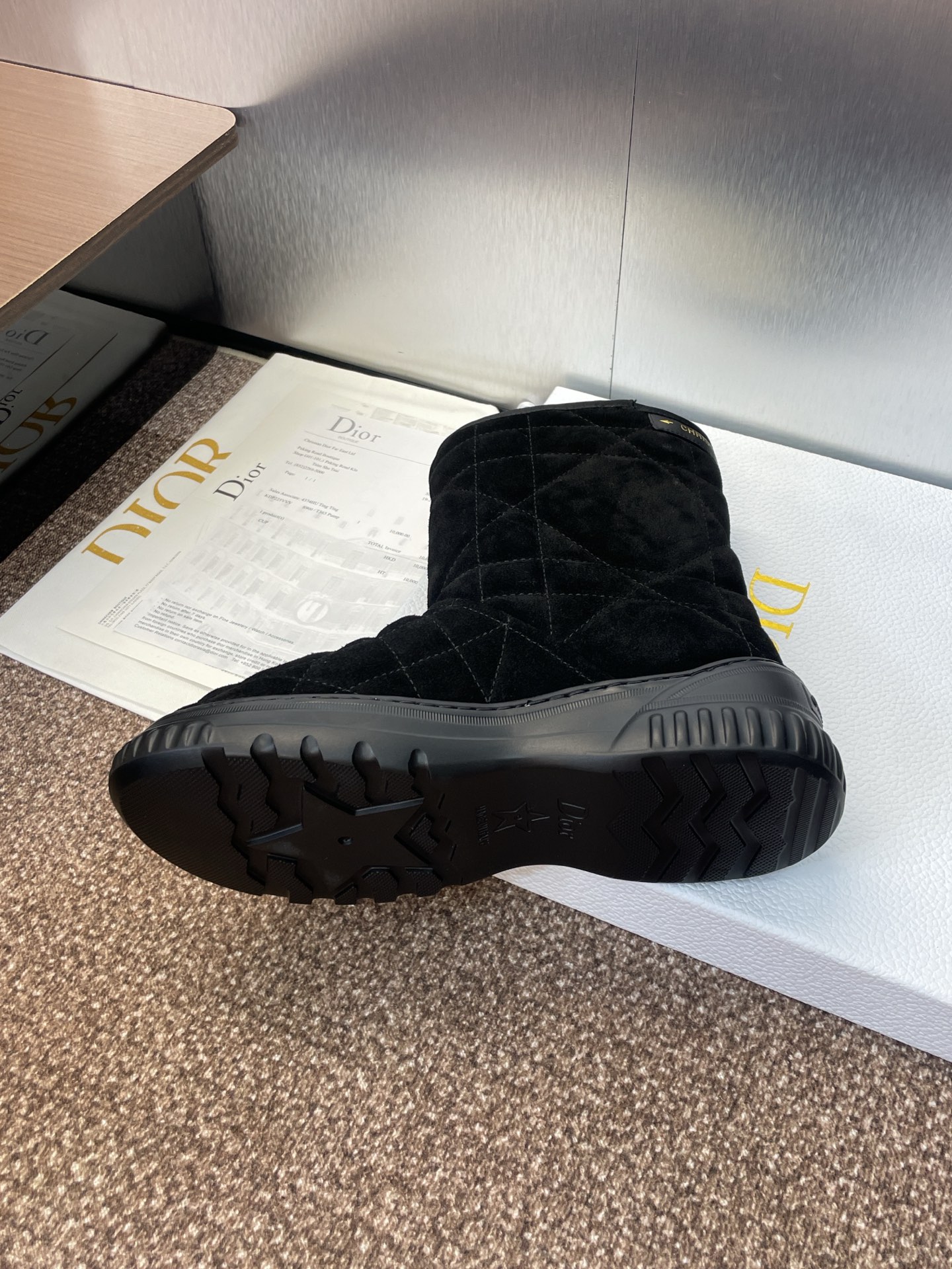 Bagsaaa D10r Frost Ankle Boot Black Cannage Suede and Ecru Lambskin Shearling