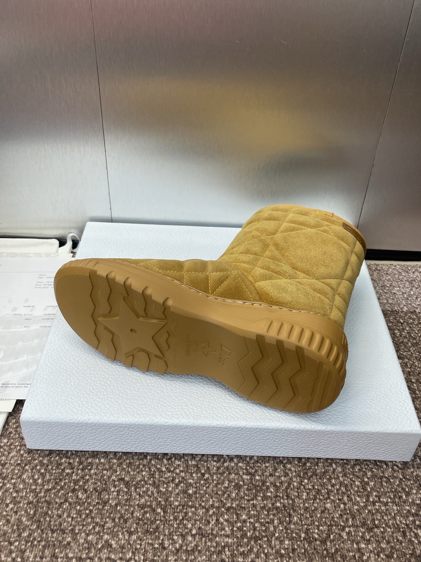 Bagsaaa D10r Frost Ankle Boot Beige Cannage Suede and Ecru Lambskin Shearling