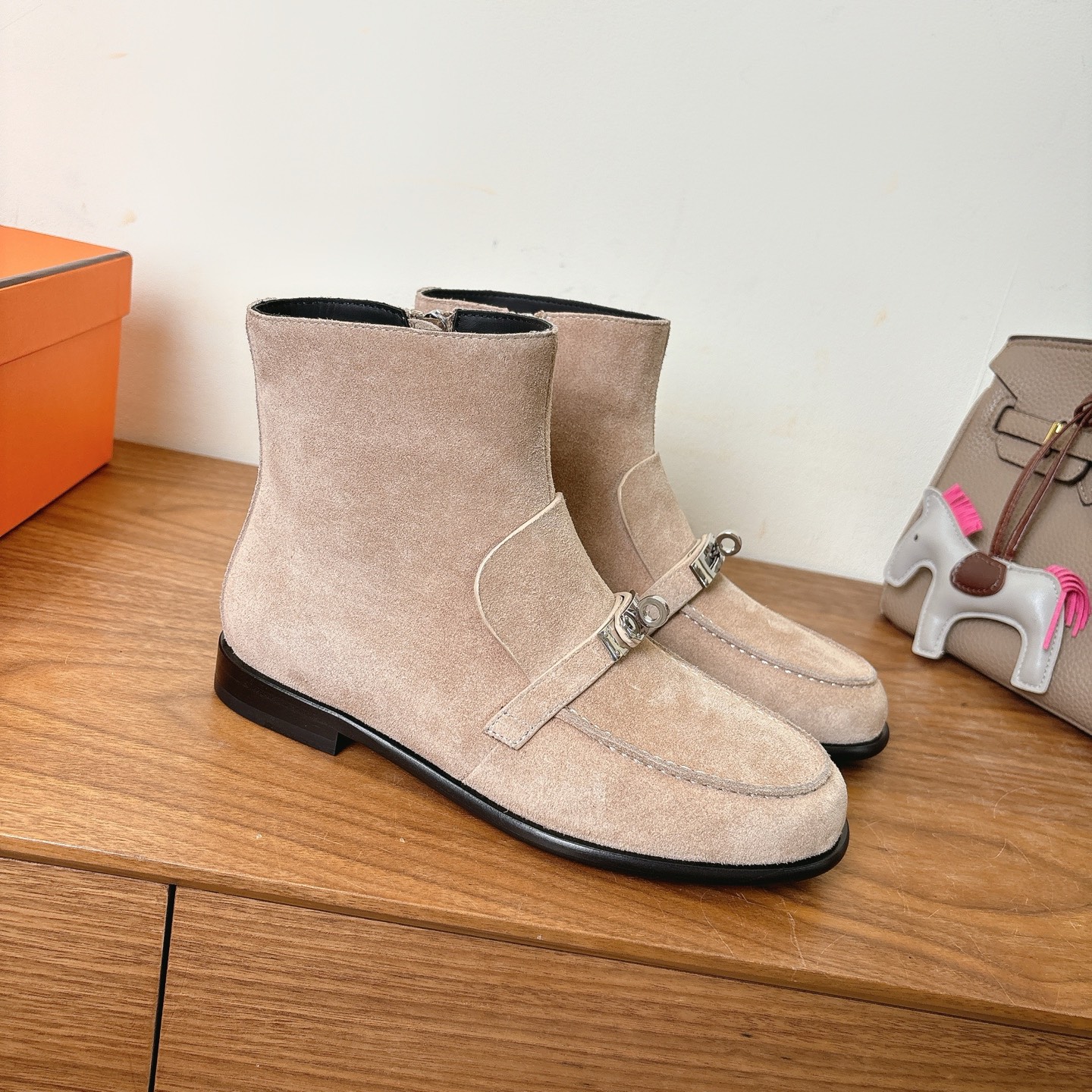Bagsaaa H**me5 Kelsy ankle boot beige suede
