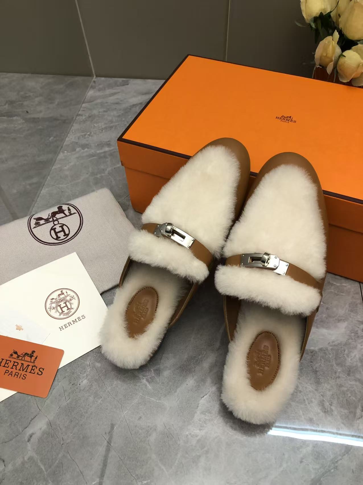 Bagsaaa H**me5 Oz mule brown & shearling