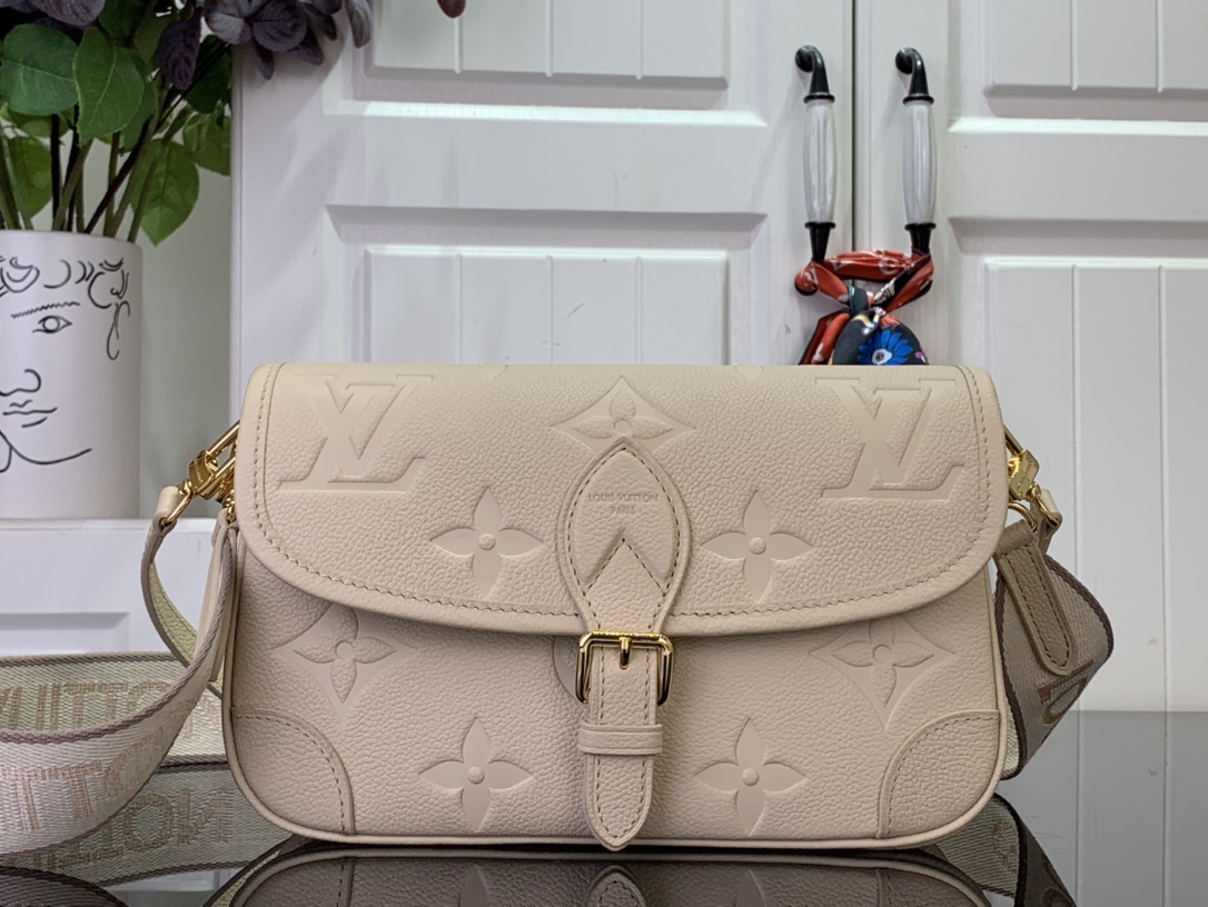 Bagsaaa LV M13231 Diane Bag Sand - 24cm