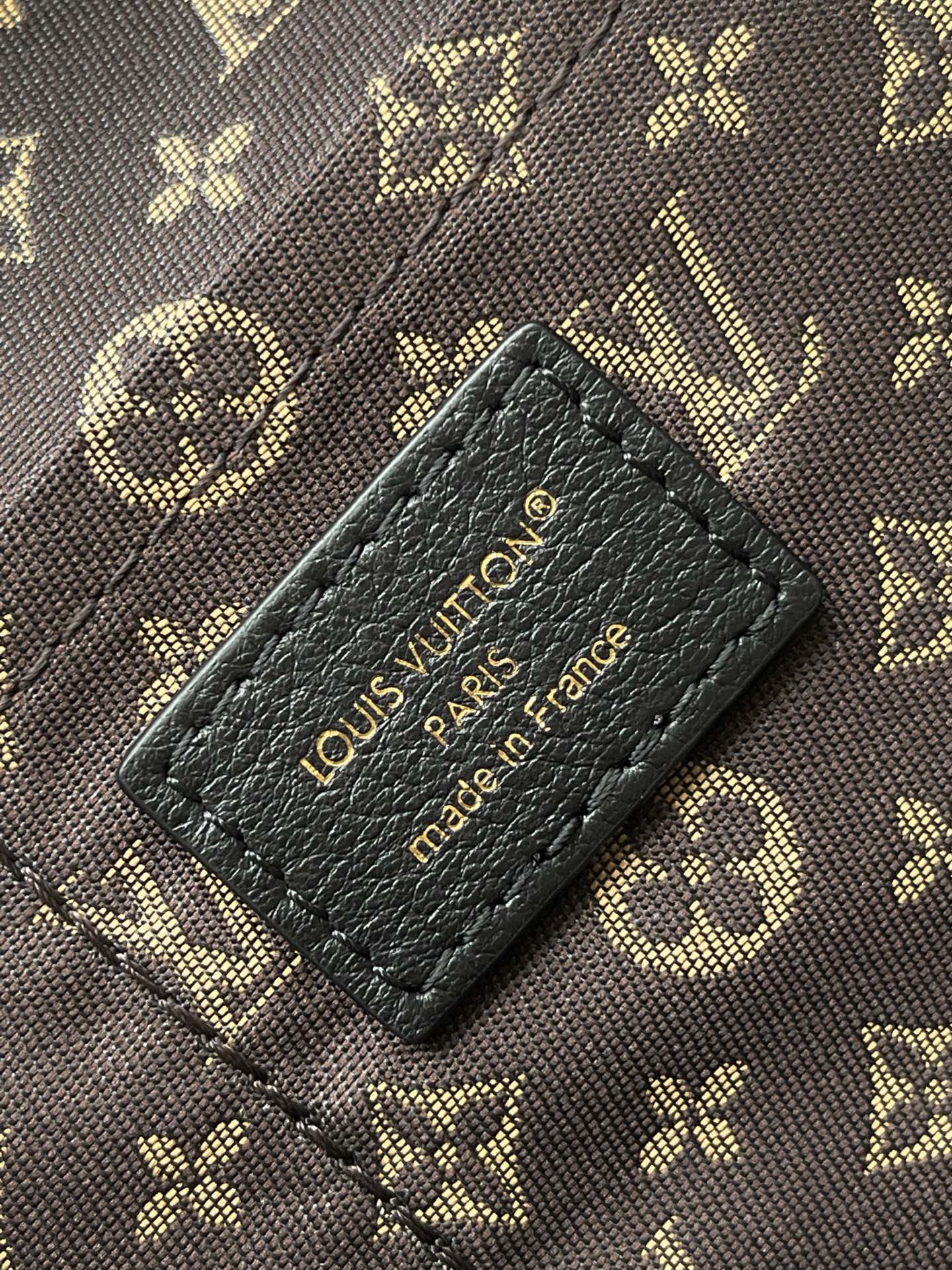 Bagsaaa LV M26037 Express Travel Bag Black - 45 x 20 x 27 cm