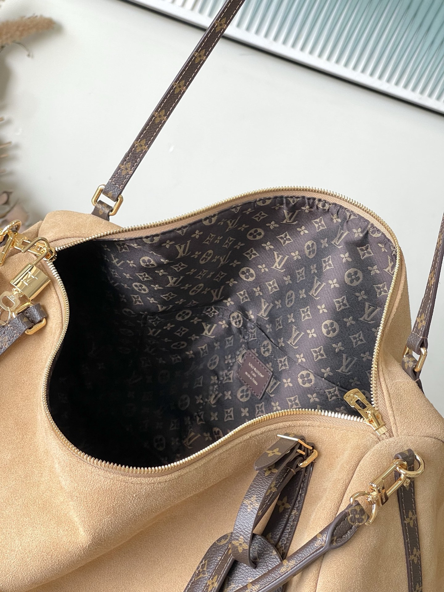 Bagsaaa LV M26451 Express Travel Bag Hazelnut Brown Suede - 45cm