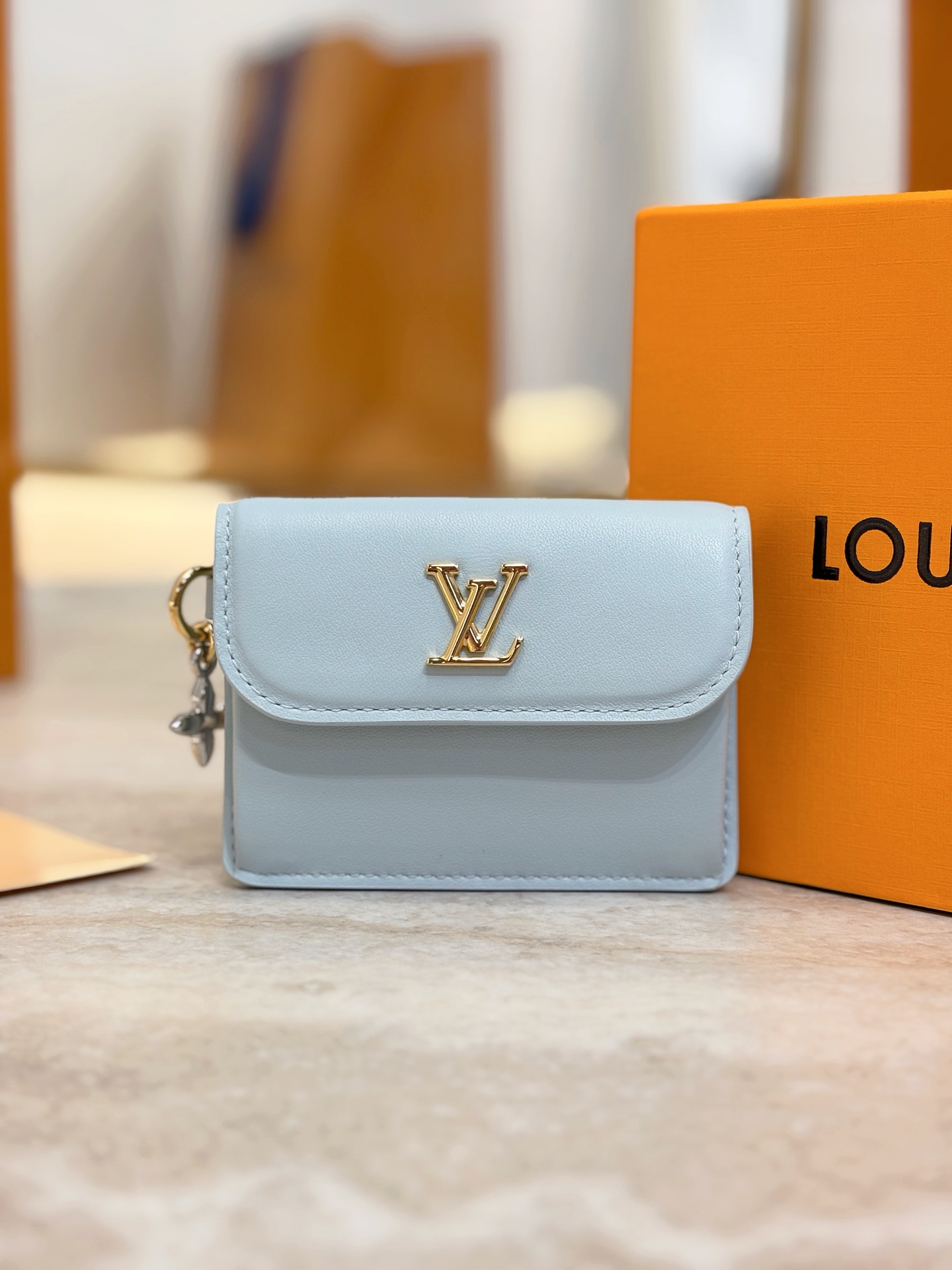 Bagsaaa LV M14614 Tiny Recto Verso Card Holder LV Bloom Azure Blue - 10cm
