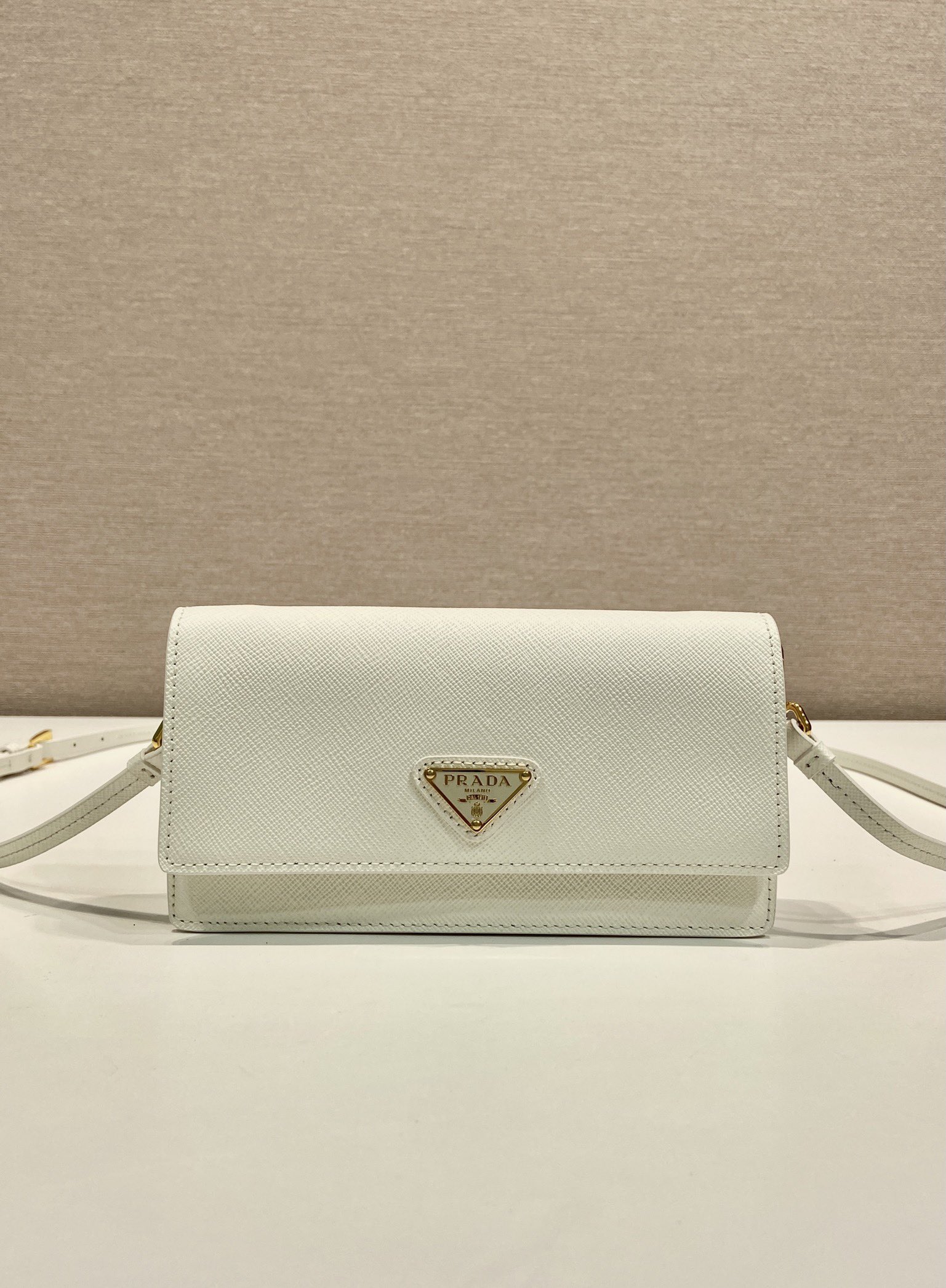 Bagsaaa Pra*a Saffiano leather mini-bag 1NF059 white - 18cm