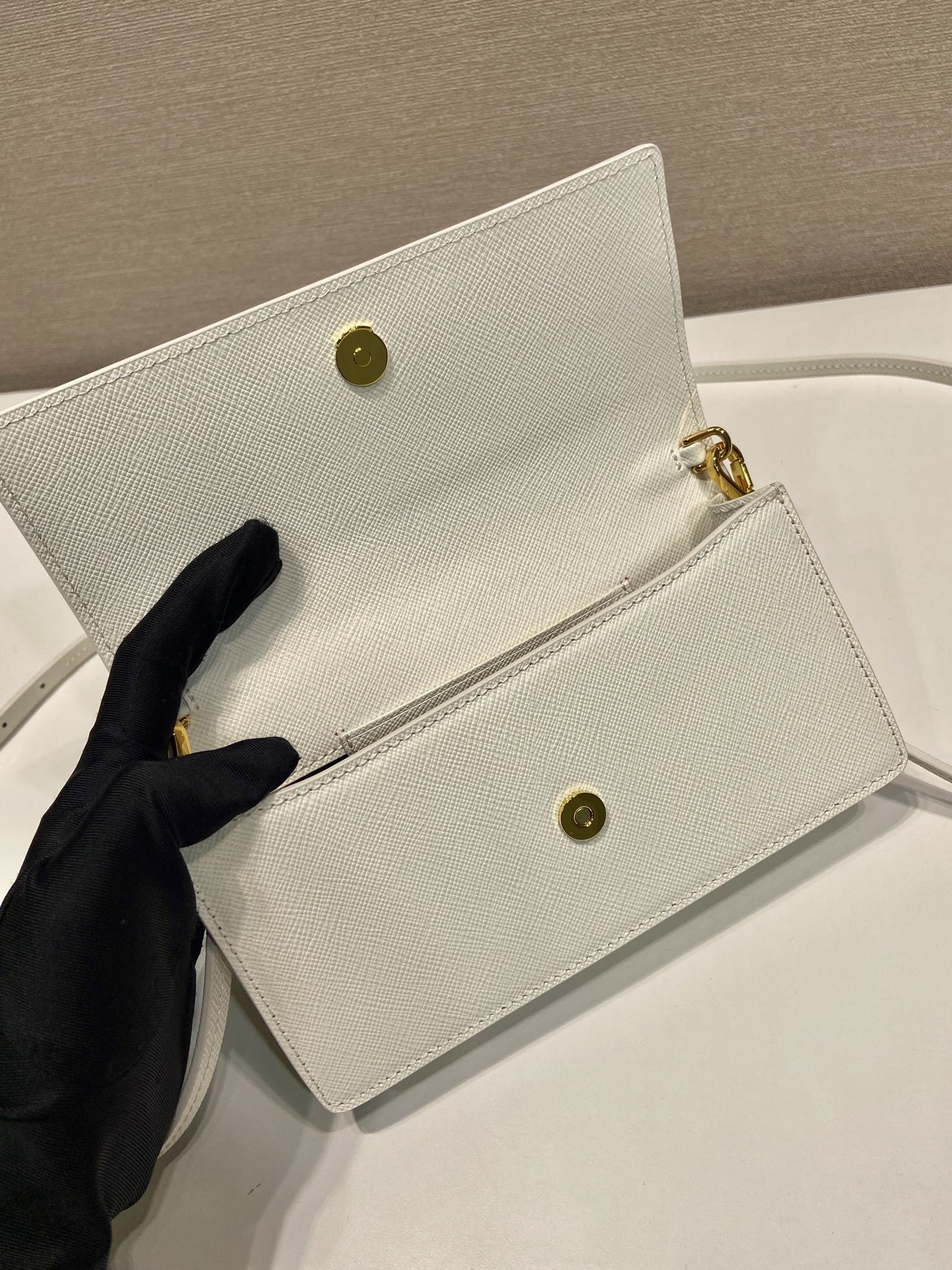 Bagsaaa Pra*a Saffiano leather mini-bag 1NF059 white - 18cm