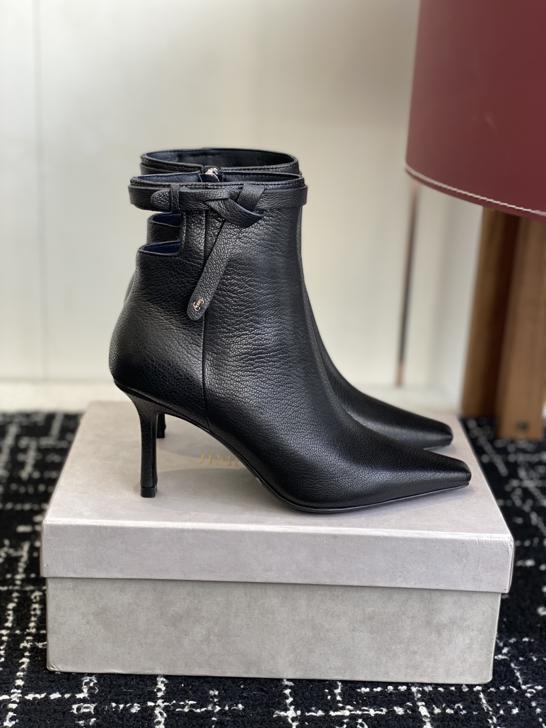 Bagsaaa J1m*y Ch00 Camie Ankle Boot 85 Black Shiny Kid Leather Ankle Boots