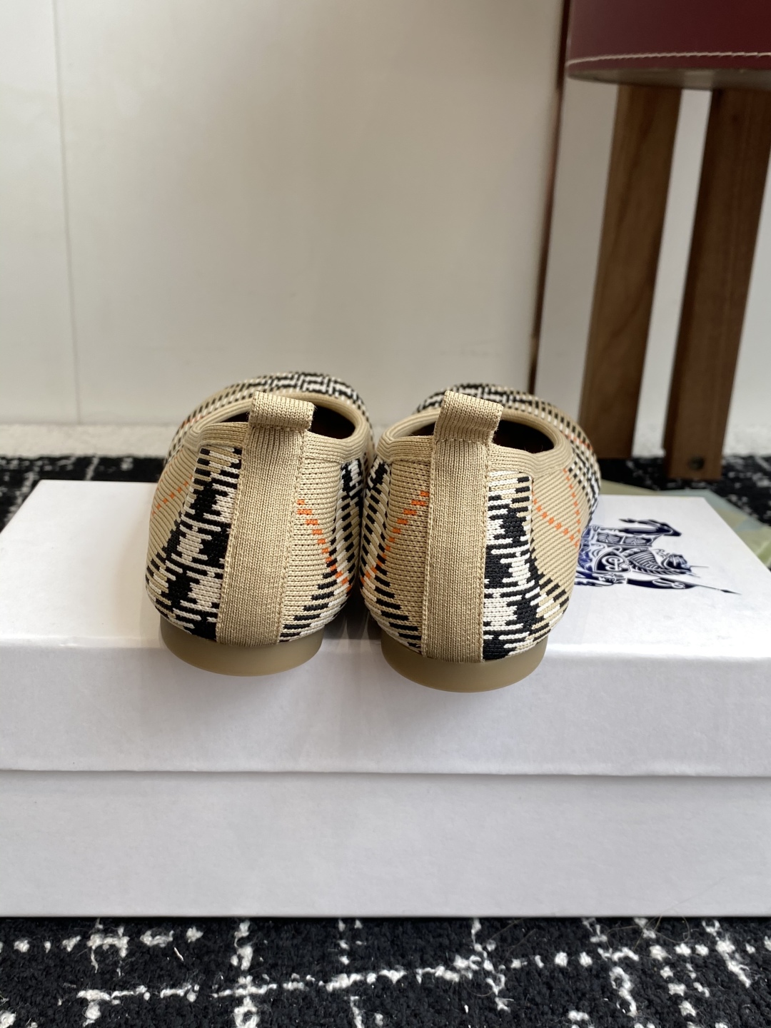 Bagsaaa Bv*b*rry Check Knit Baby ballerinas beige