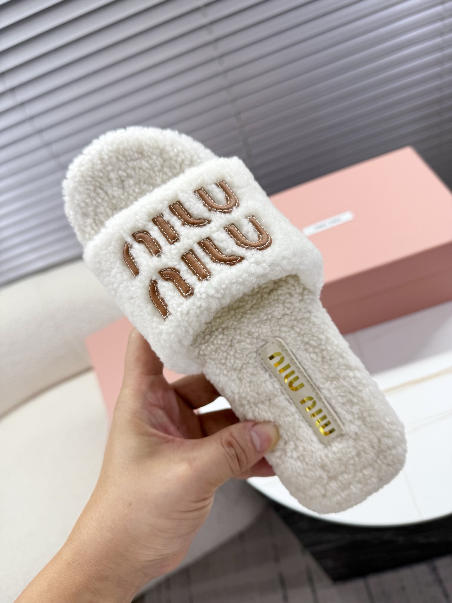 Bagsaaa Miu Miu Shearling slides white