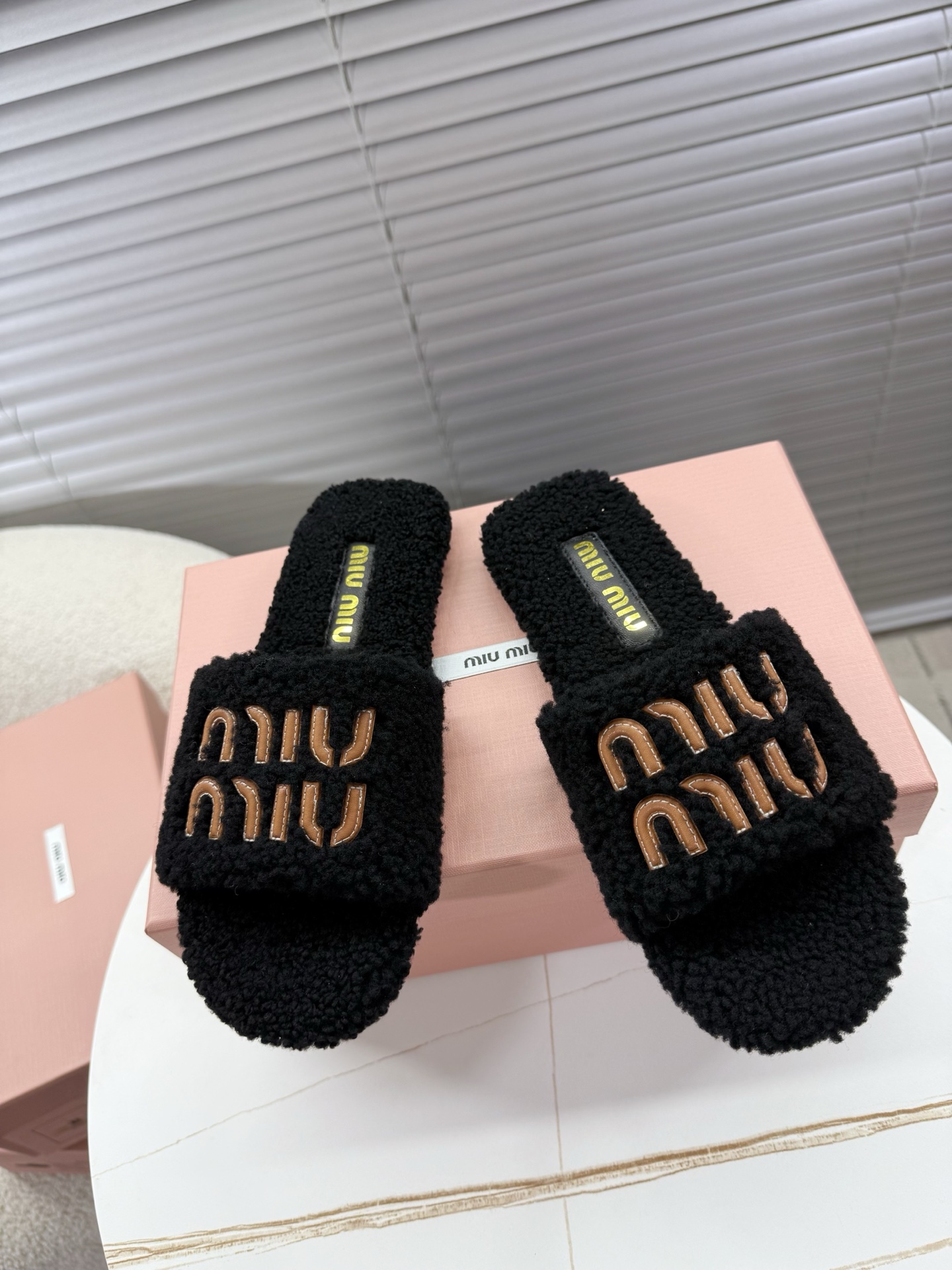 Bagsaaa Miu Miu Shearling slides black