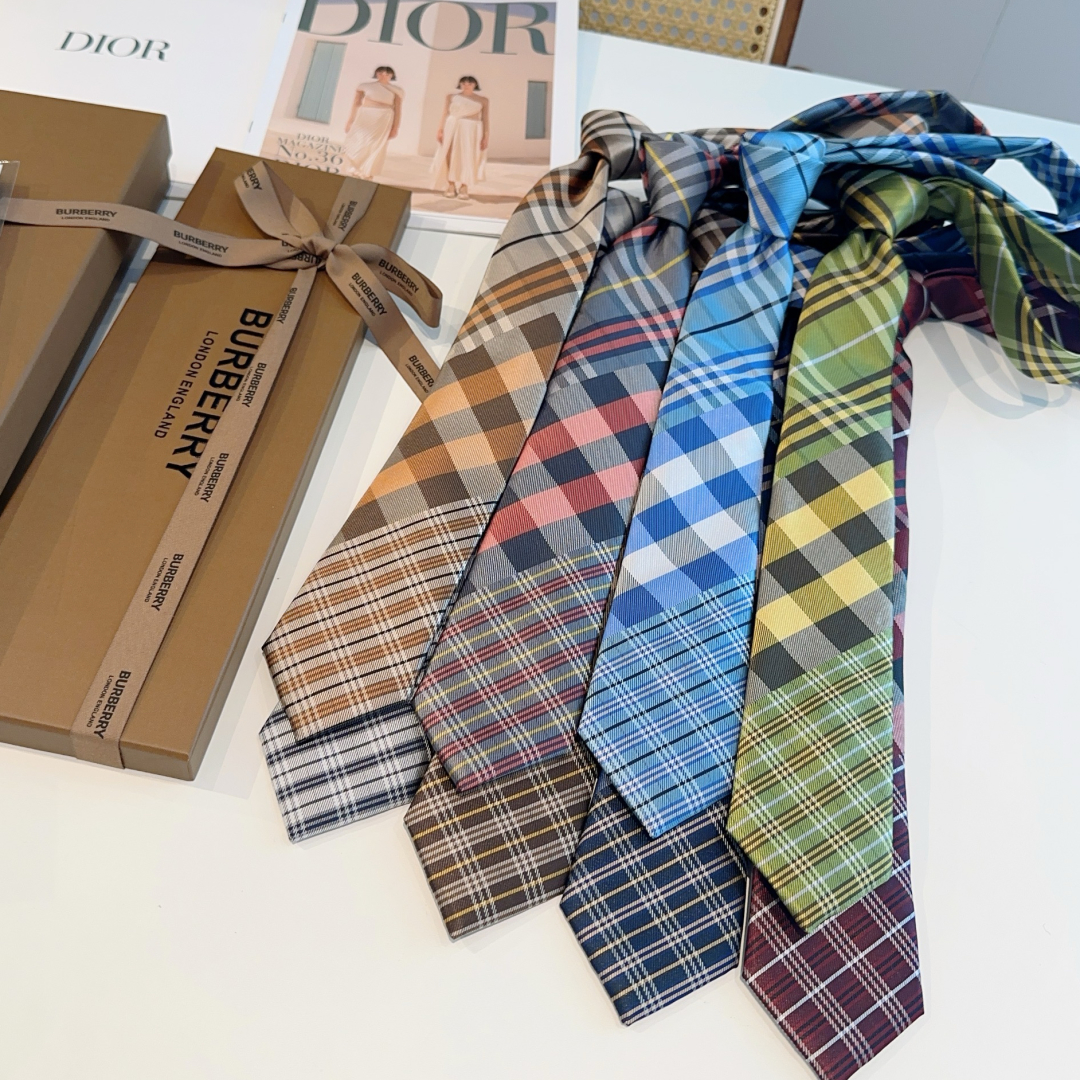 Bagsaaa Bv*b*rry Set 4 Ties