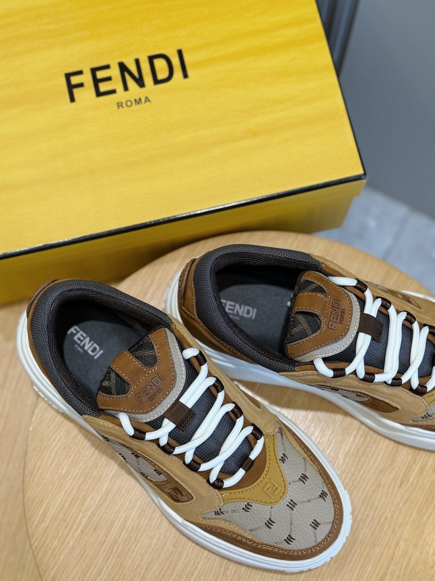 Bagsaaa F**di Force leather sneakers with FF Jacquard