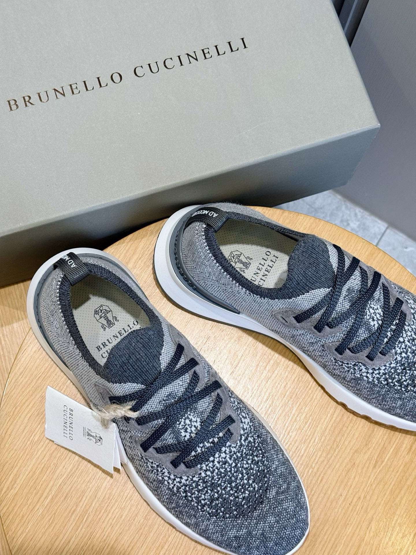 Bagsaaa Brunello Cucinelli knit runners in dark grey