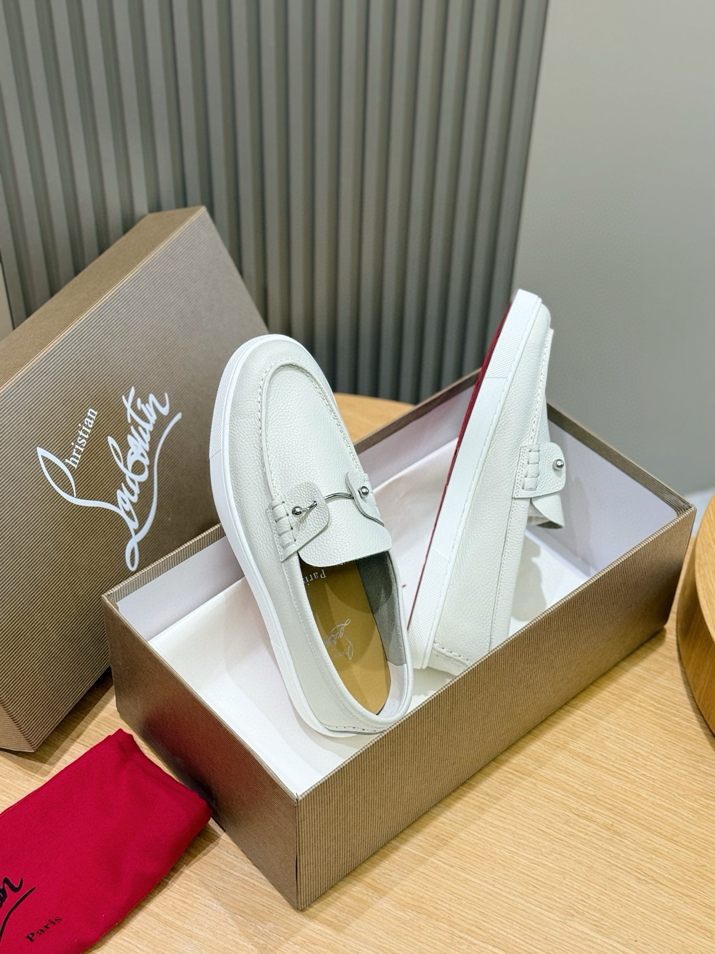 Bagsaaa Chr1st1an Louboutin Chambeliboat loafers white