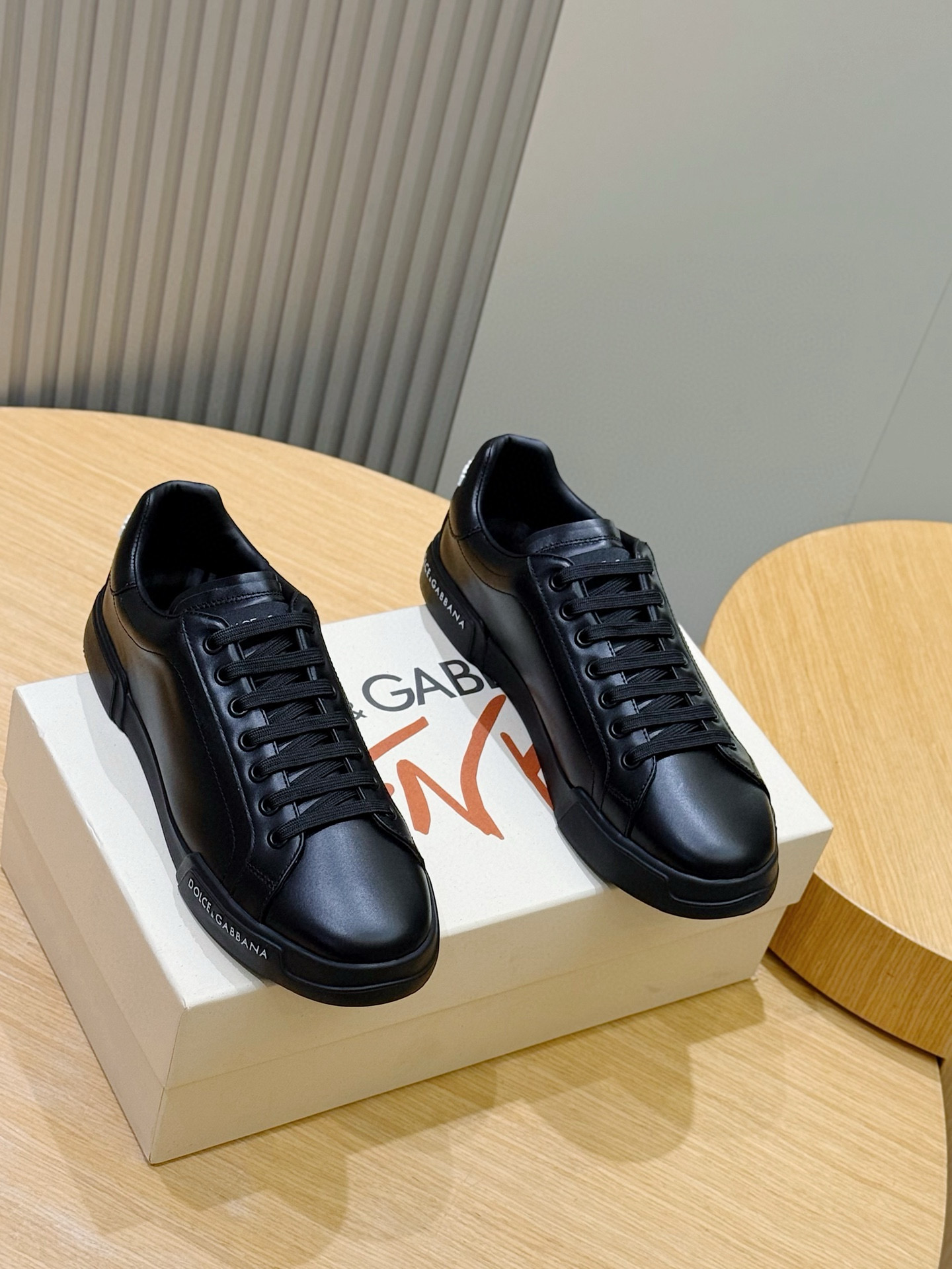 Bagsaaa Dolce & Gabbana Portofino sneakers black