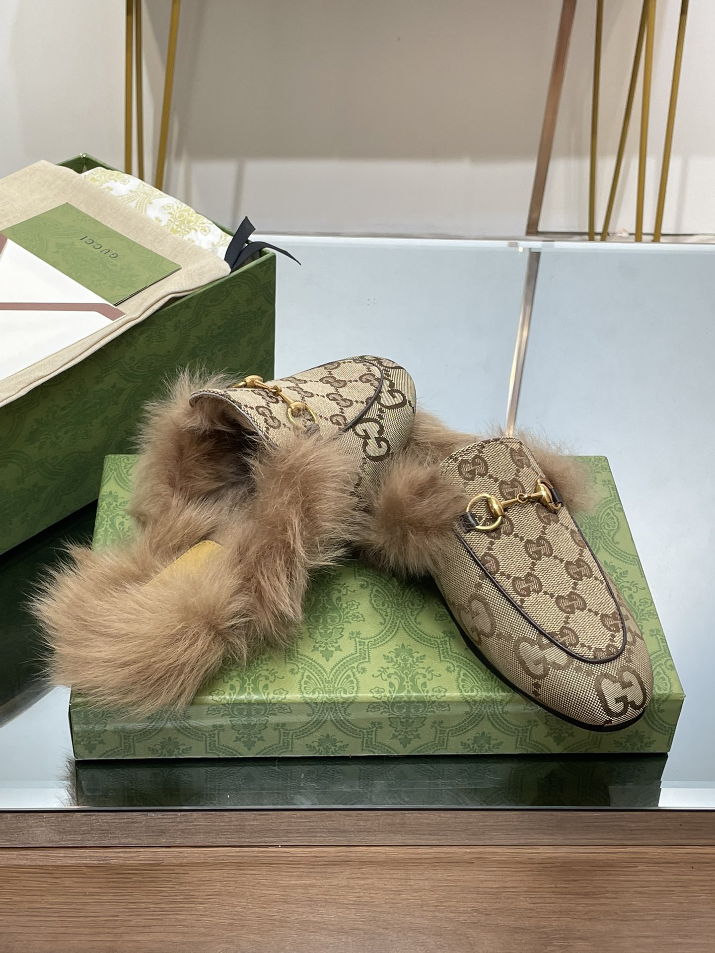 Bagsaaa Gvc*1 Princetown GG canvas & fur