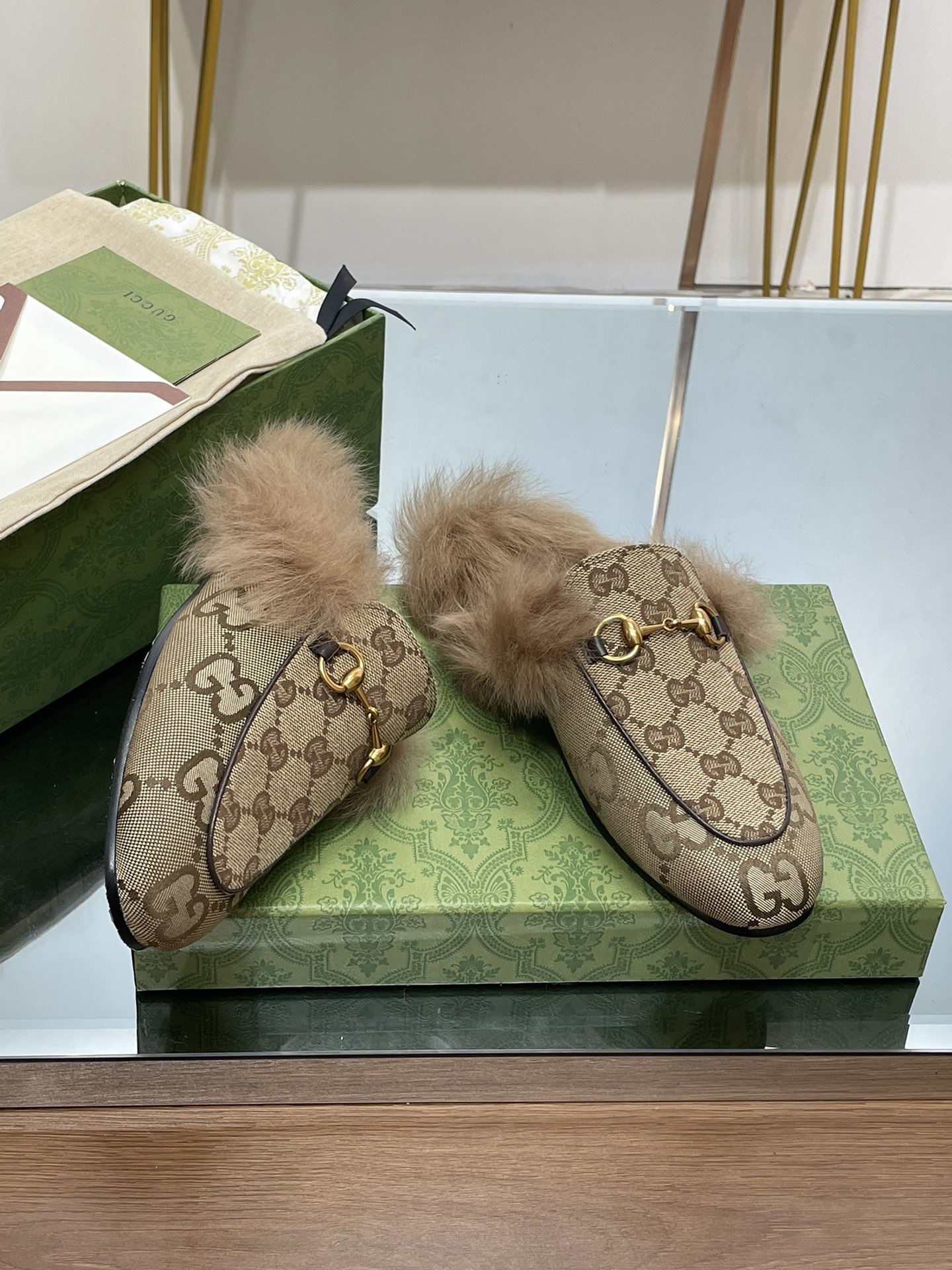 Bagsaaa Gvc*1 Princetown GG canvas & fur