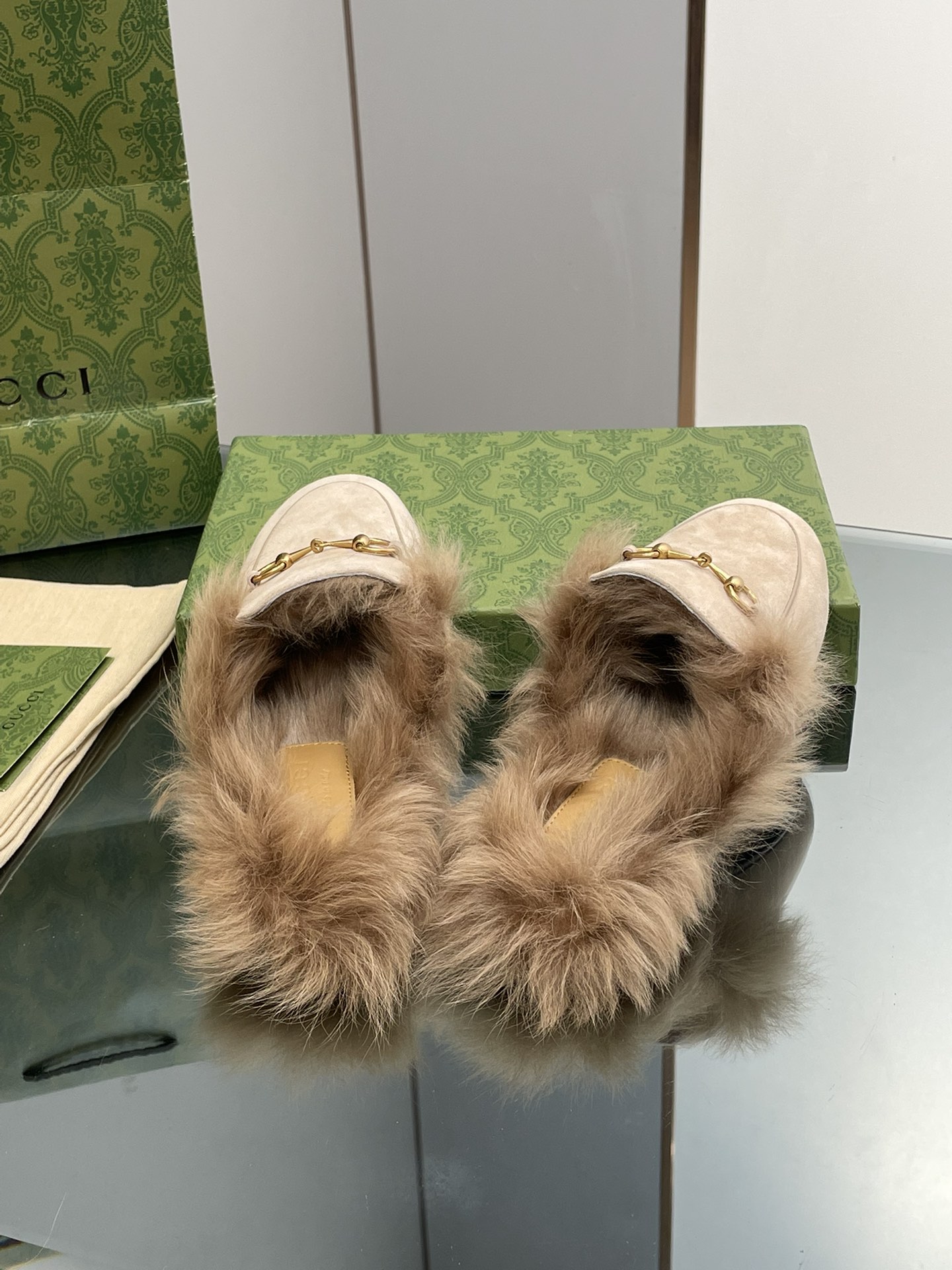 Bagsaaa Gvc*1 Princetown mule beige suede