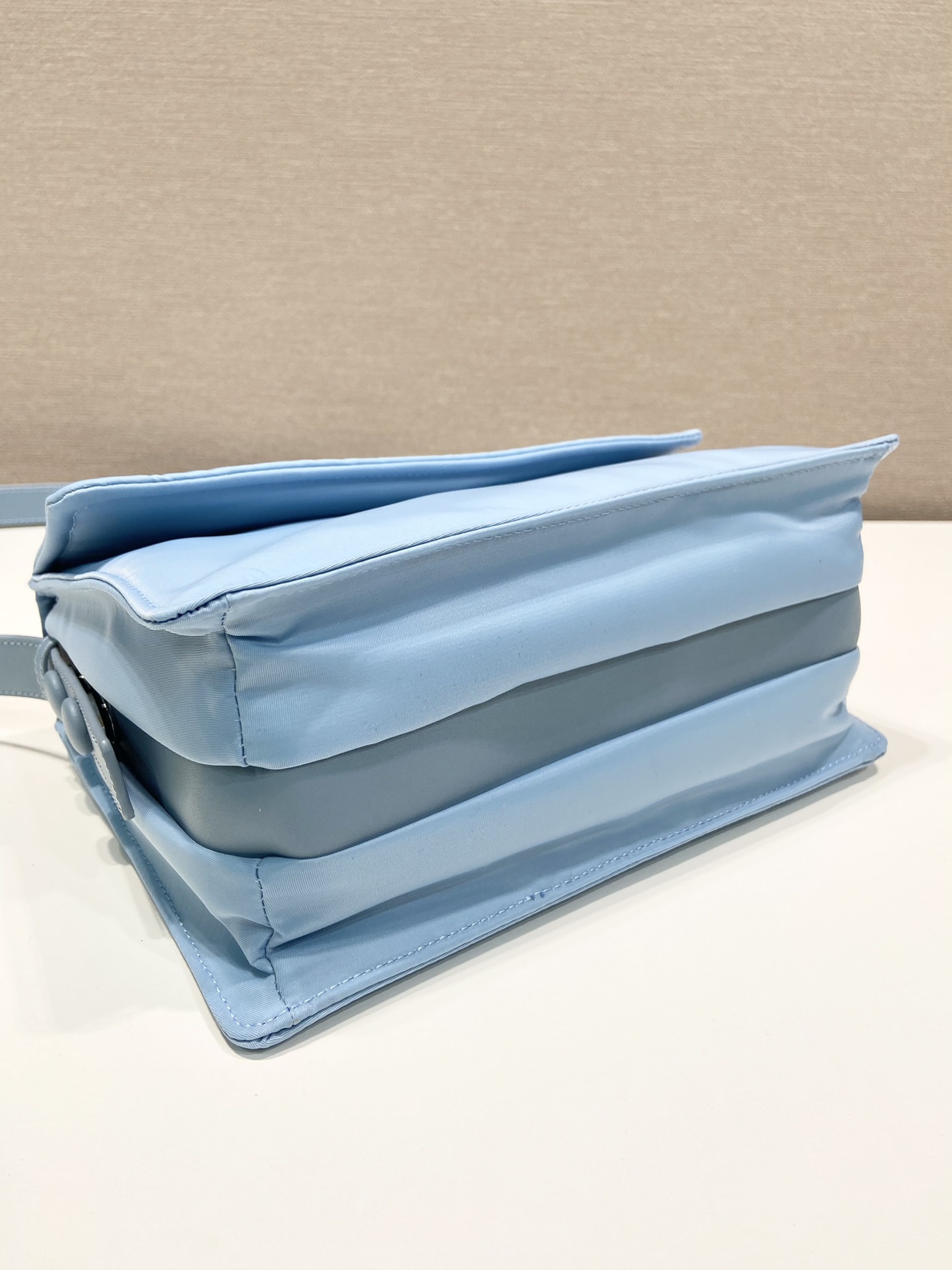 Bagsaaa Pra*a small padded Re-Nylon shoulder bag blue - 23cm