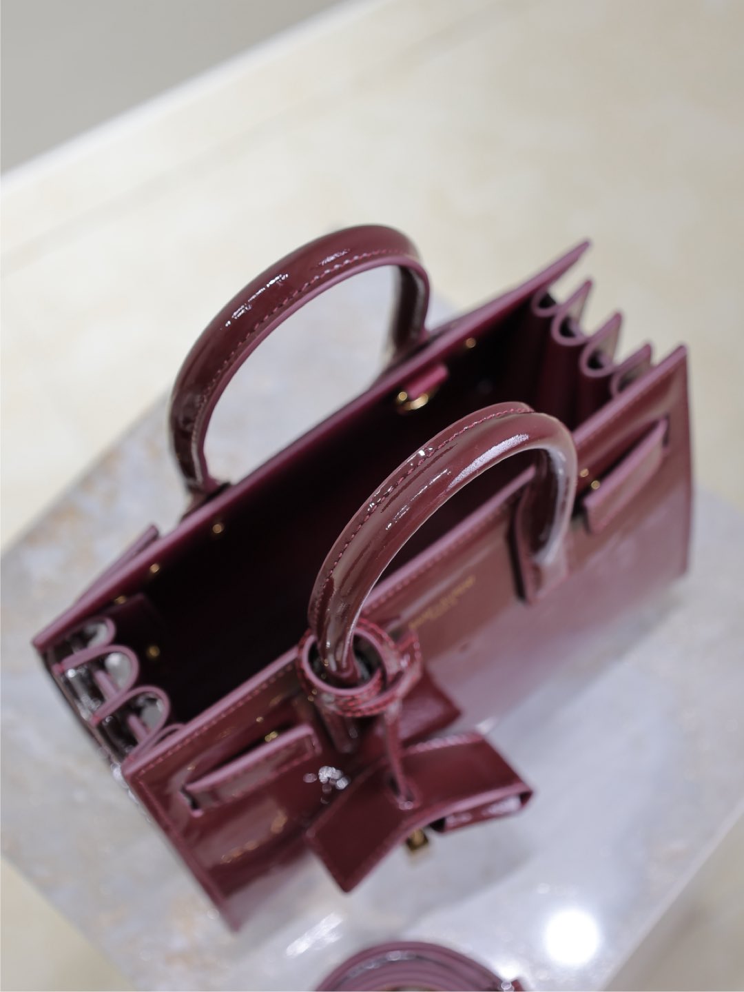 Bagsaaa Y51 SAC DE JOUR in patent leather - nano 398711 Dark Red Wine - 22cm