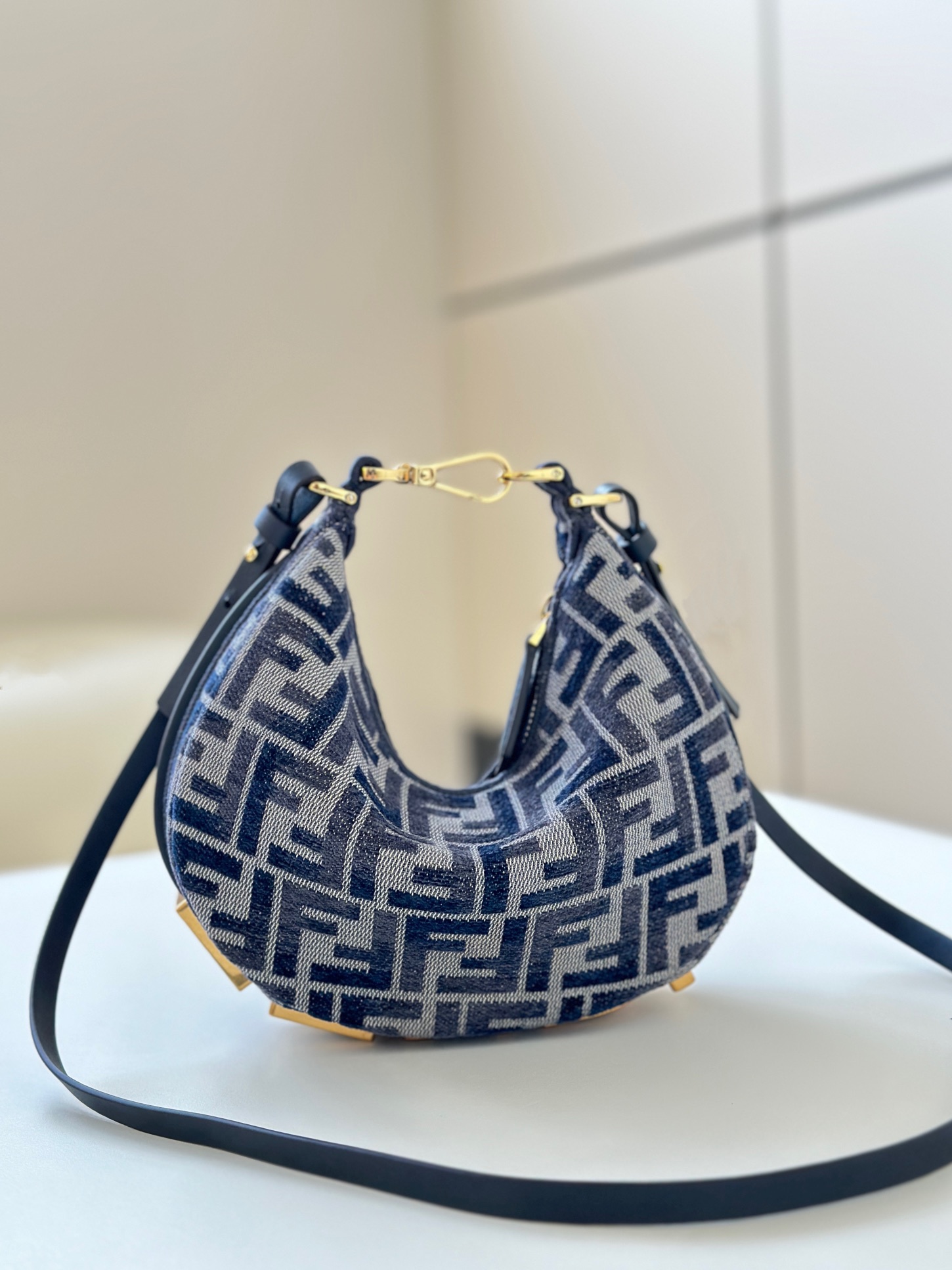 Bagsaaa F**digraphy Mini Blue chenille mini-bag - 20 cm