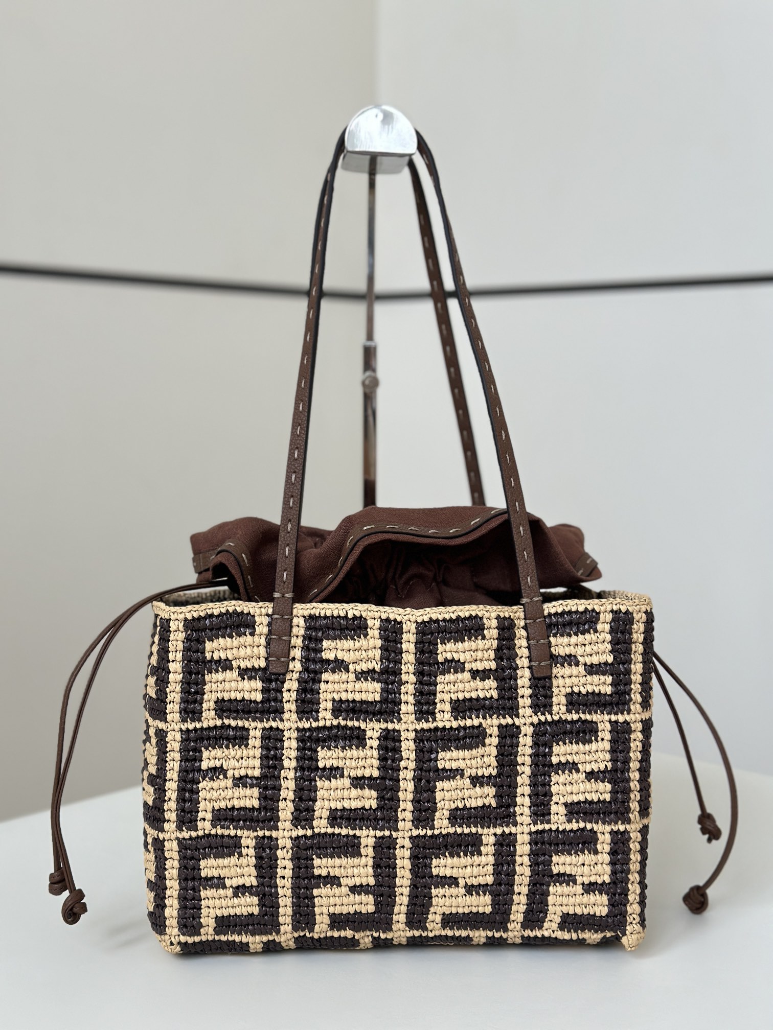 Bagsaaa F**di Small Roll Brown FF raffia crochet shopper with pouch - 23cm