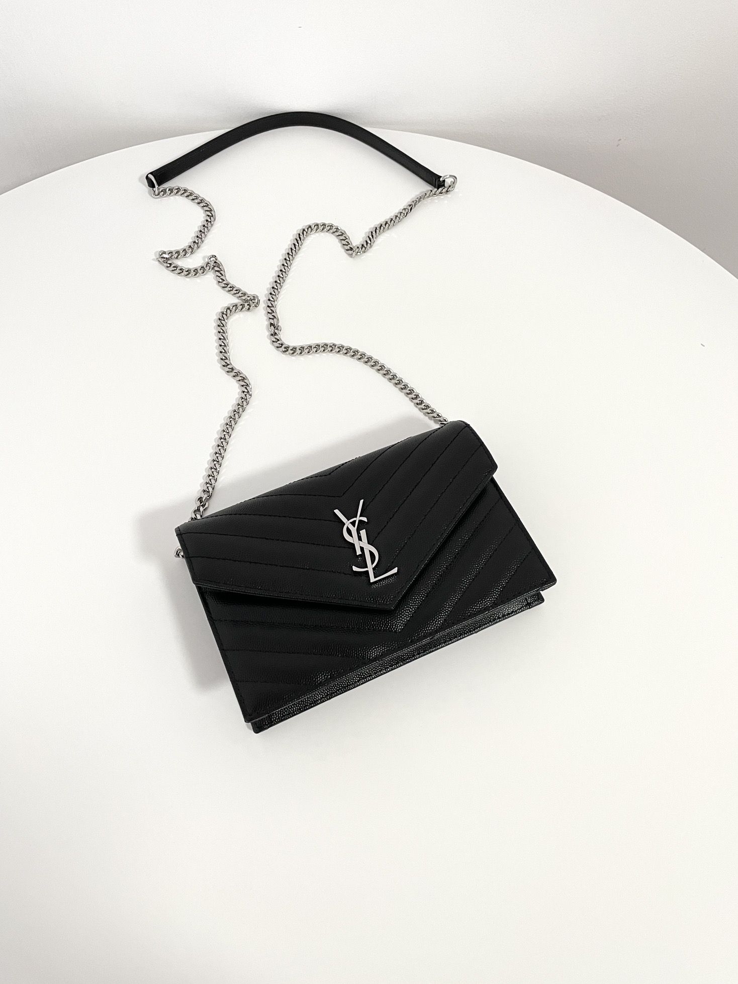 Bagsaaa Y51 Sa1nt Lau*nt Cassandre Envelope Chain Wallet black - 19cm