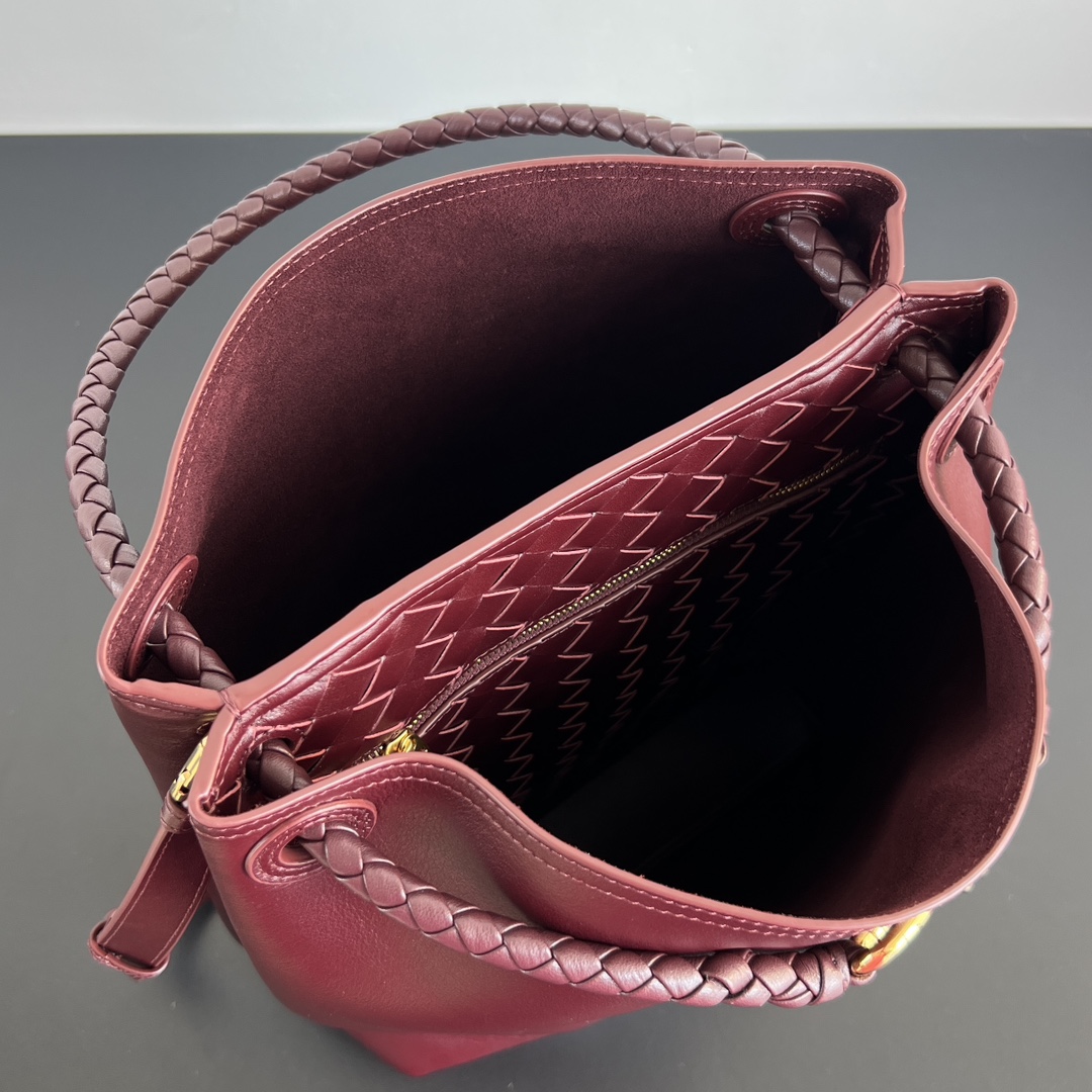 Bagsaaa B0tt*ga Ven*ta Andiamo Bucket 844169 red - 34cm