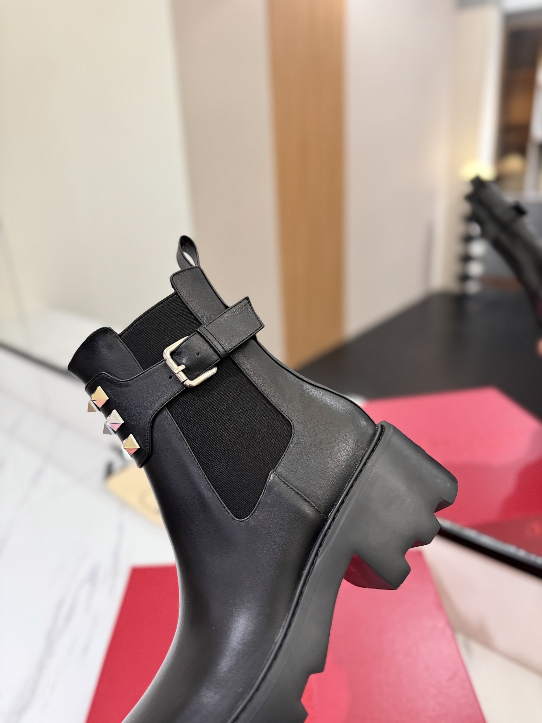 Bagsaaa Va1e*ntin0 Garavani VLogo Signature combat boots black