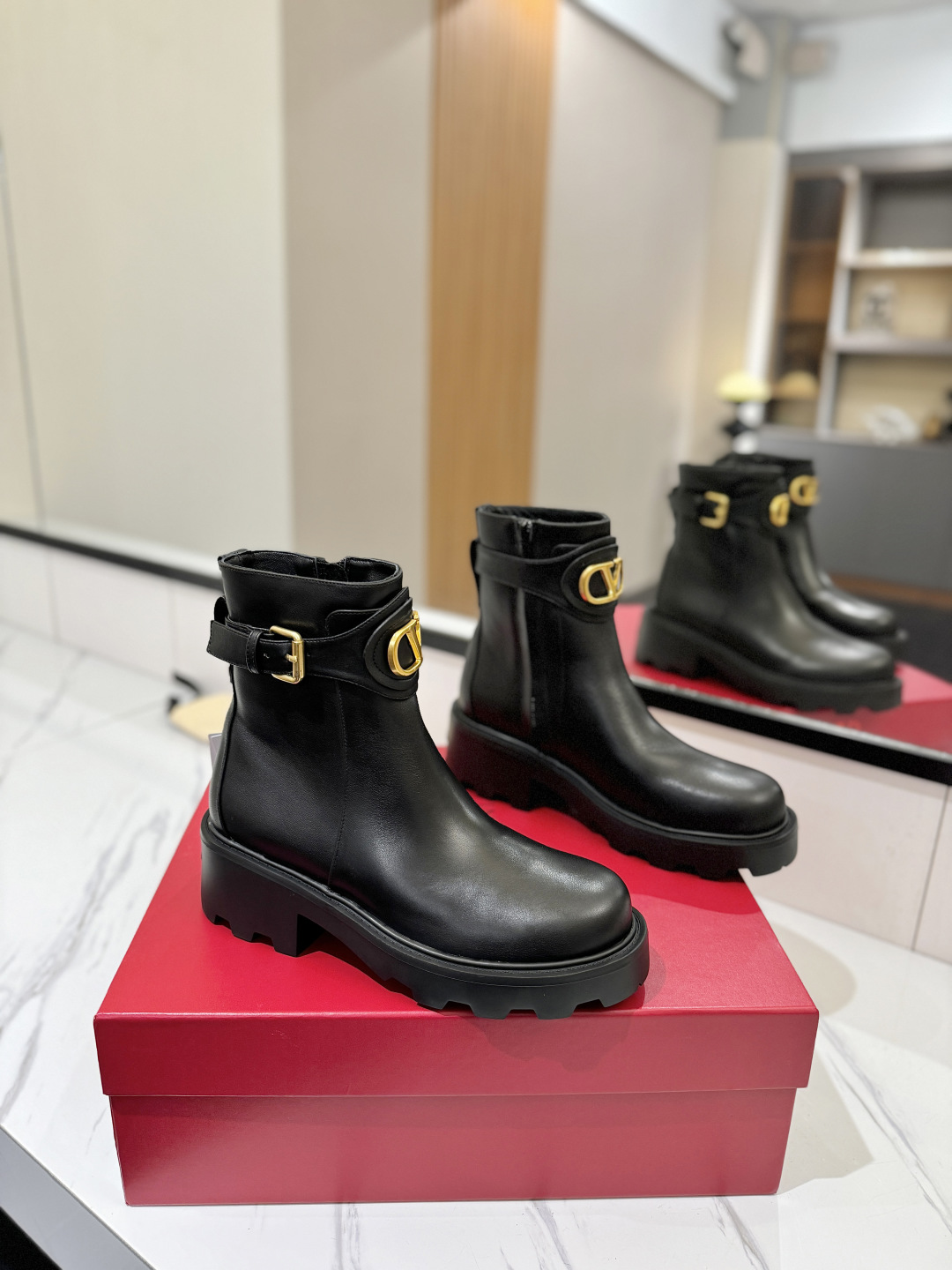 Bagsaaa Va1e*ntin0 Vlogo Signature Ankle Boot In Calfskin 55Mm black