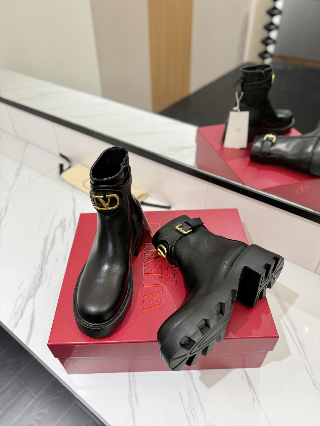 Bagsaaa Va1e*ntin0 Vlogo Signature Ankle Boot In Calfskin 55Mm black