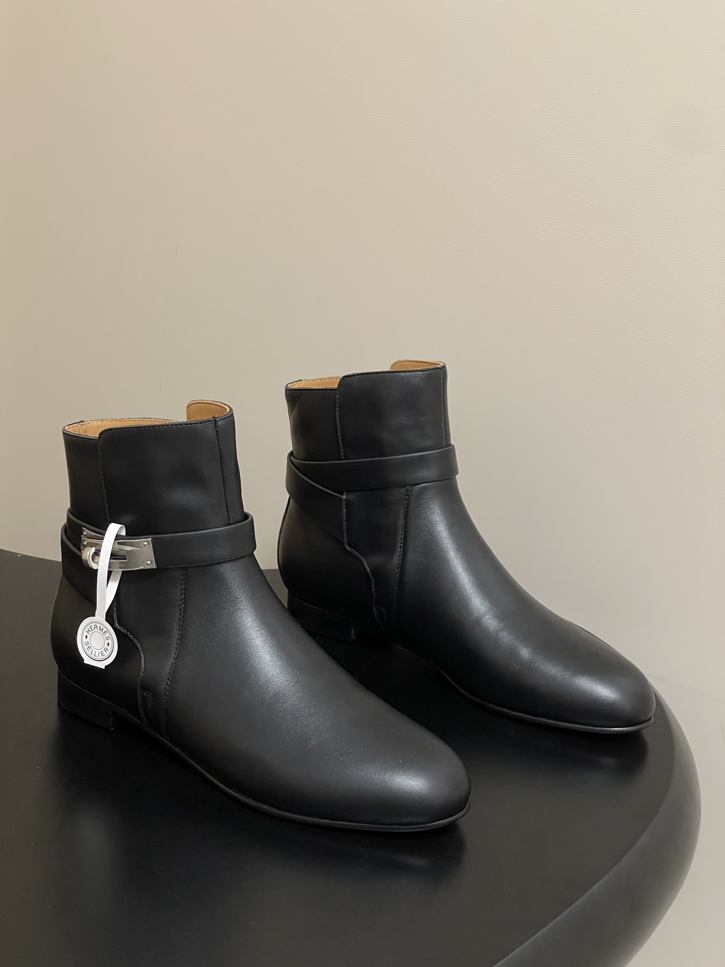 Bagsaaa H**me5 Neo ankle boot black