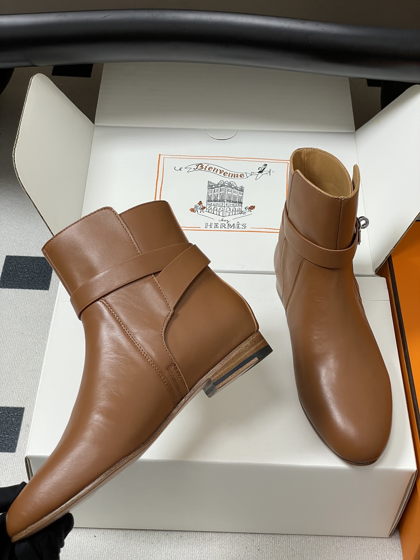 Bagsaaa H**me5 Neo ankle boot brown