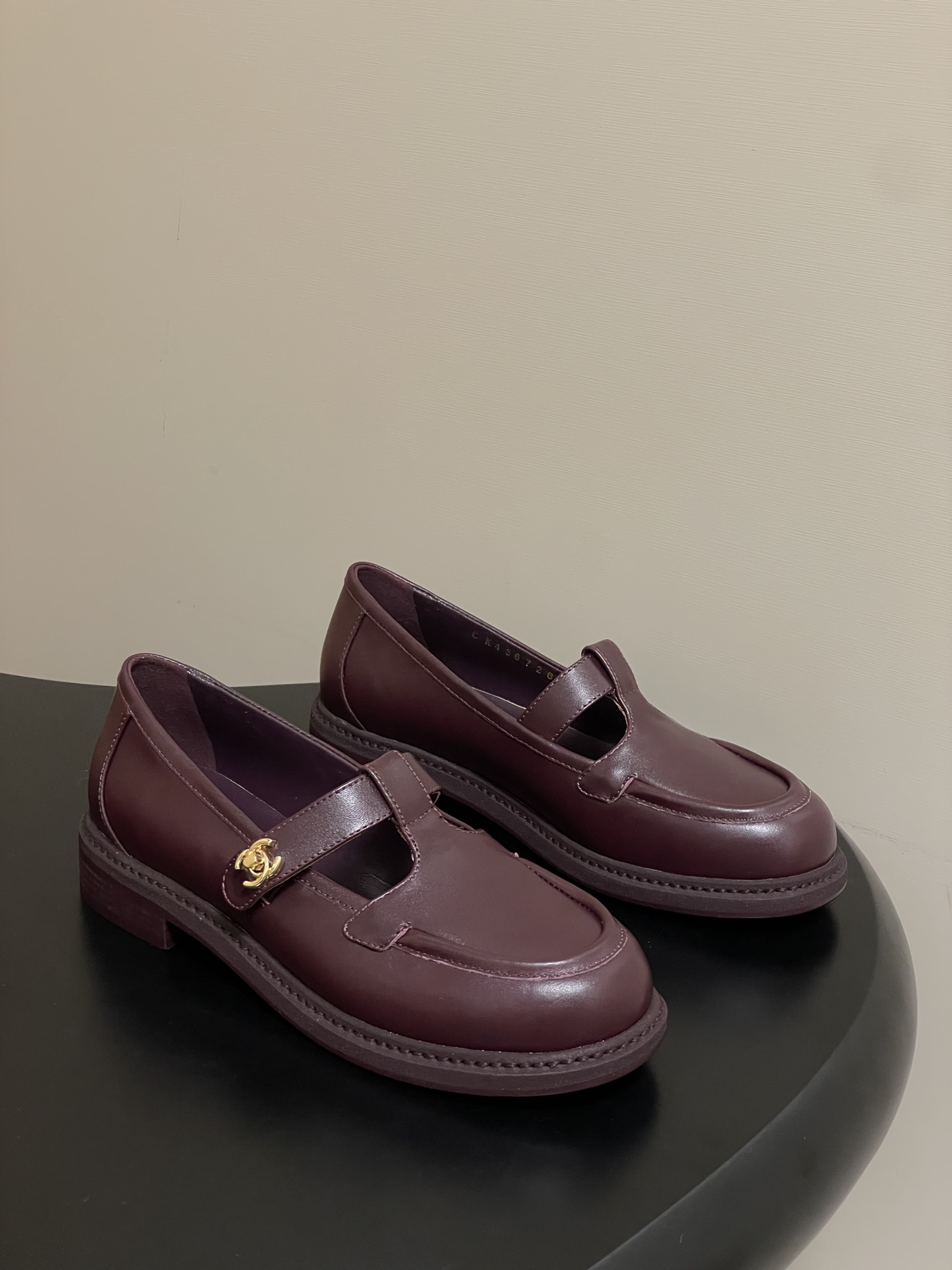 Bagsaaa Ch**el Mocassins G46799 burgundy