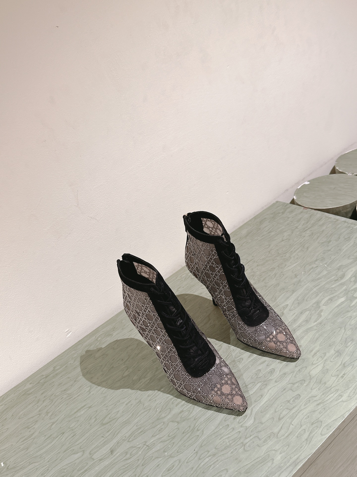 Bagsaaa D10r D-Lace ankle boots in gray mesh
