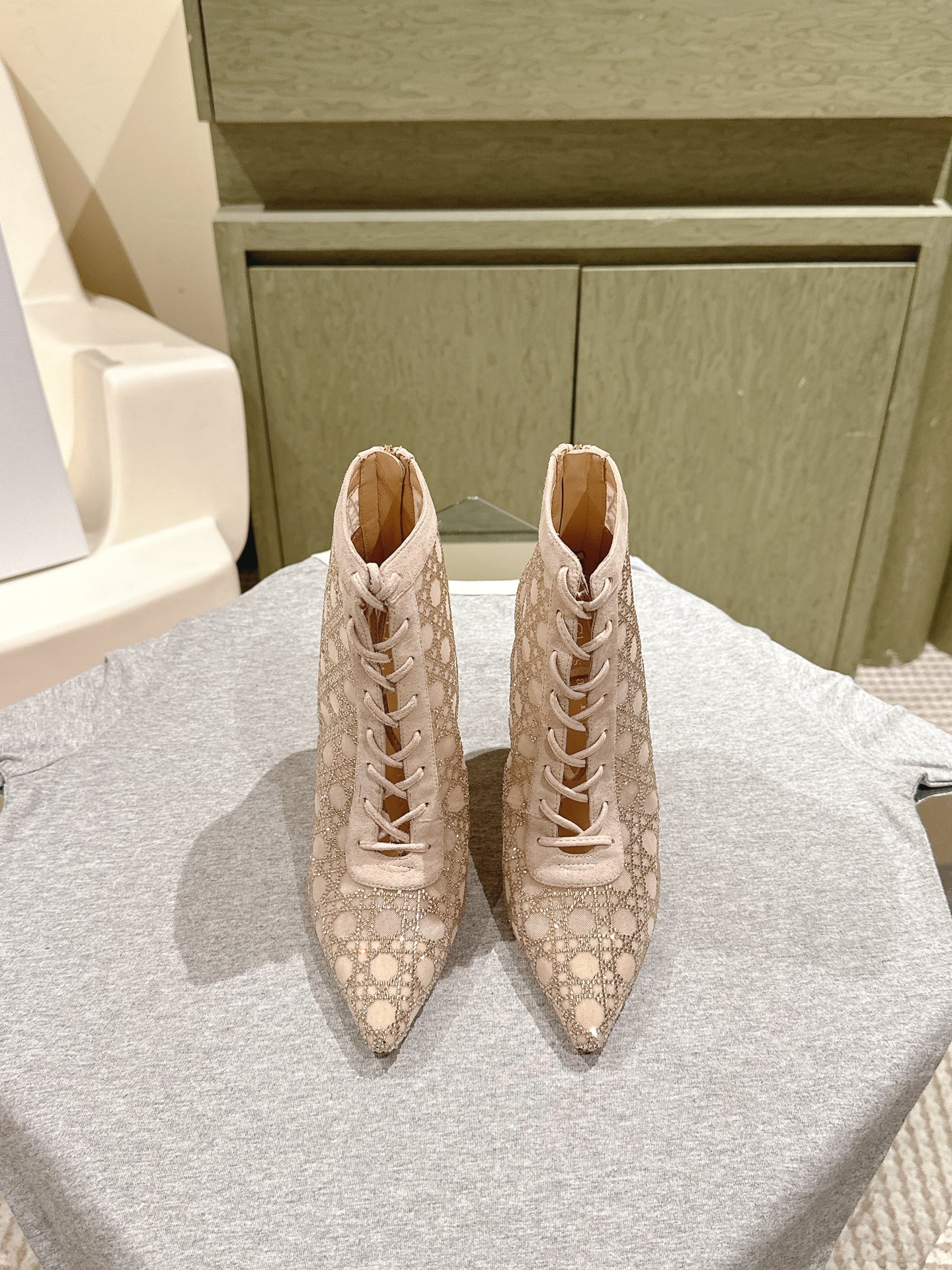 Bagsaaa D10r D-Lace ankle boots in beige mesh