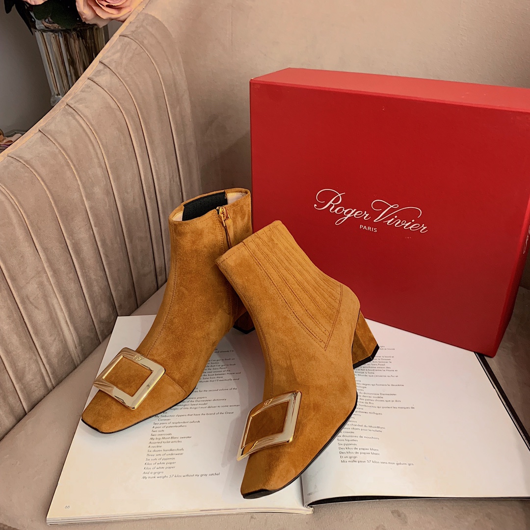 Bagsaaa Roger Vivier Belle Vivier buckled suede Chelsea boots