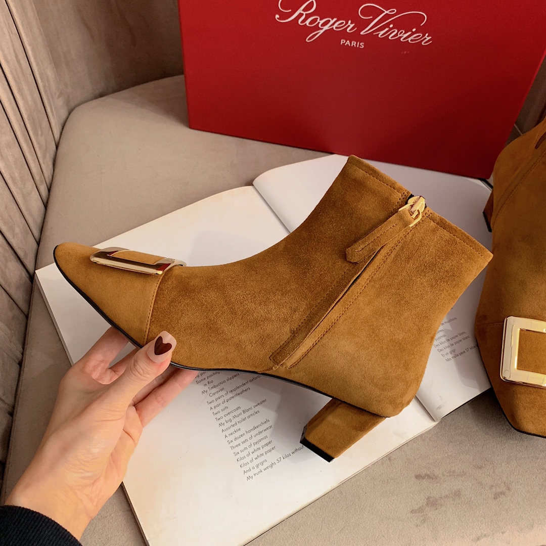 Bagsaaa Roger Vivier Belle Vivier buckled suede Chelsea boots