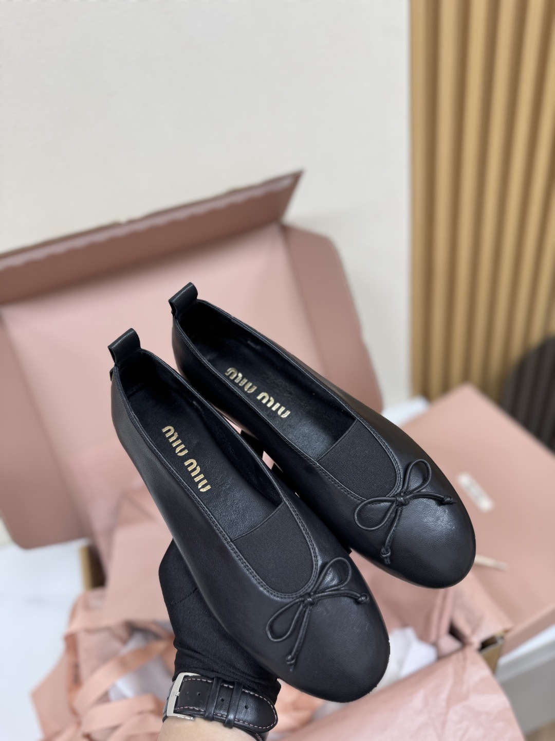 Bagsaaa Miu Miu leather ballerina shoes black